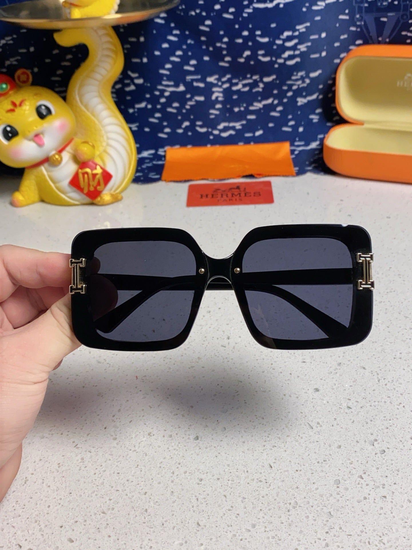 Hermès Square Gold Lens Sunglasses for Men & Women - detail image 4