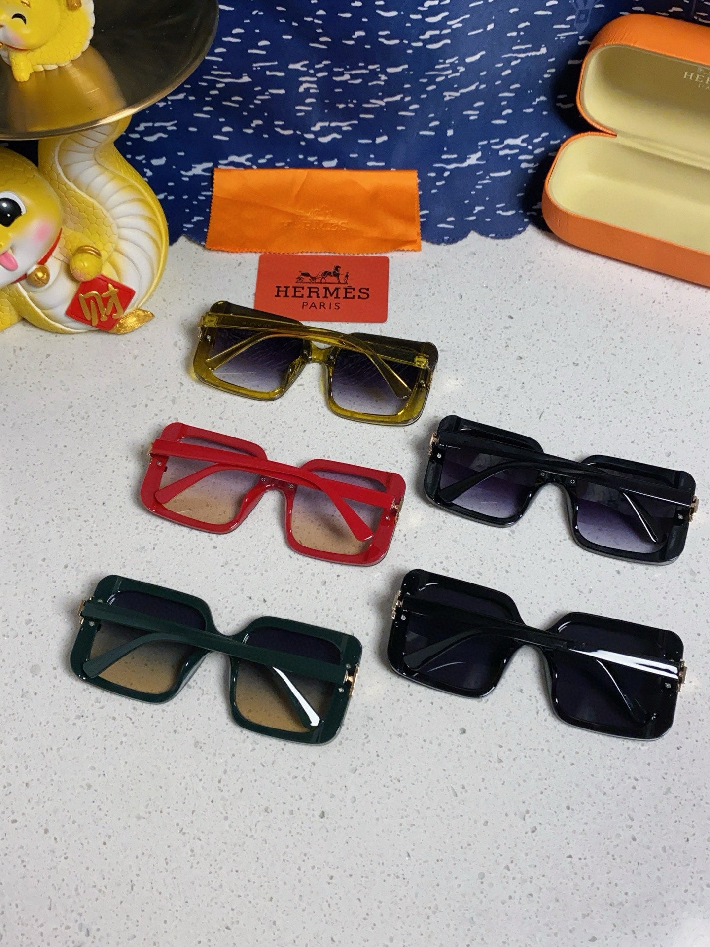 Hermès Square Gold Lens Sunglasses for Men & Women - detail image 9