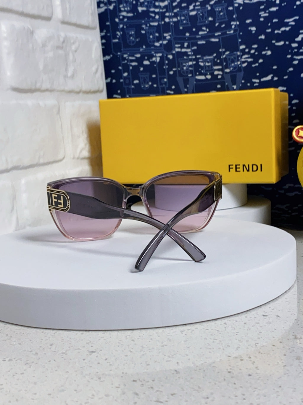 Fendi Polarized Cat-Eye Silver Lens Sunglasses for Men & Women - 416312 - detail image 3