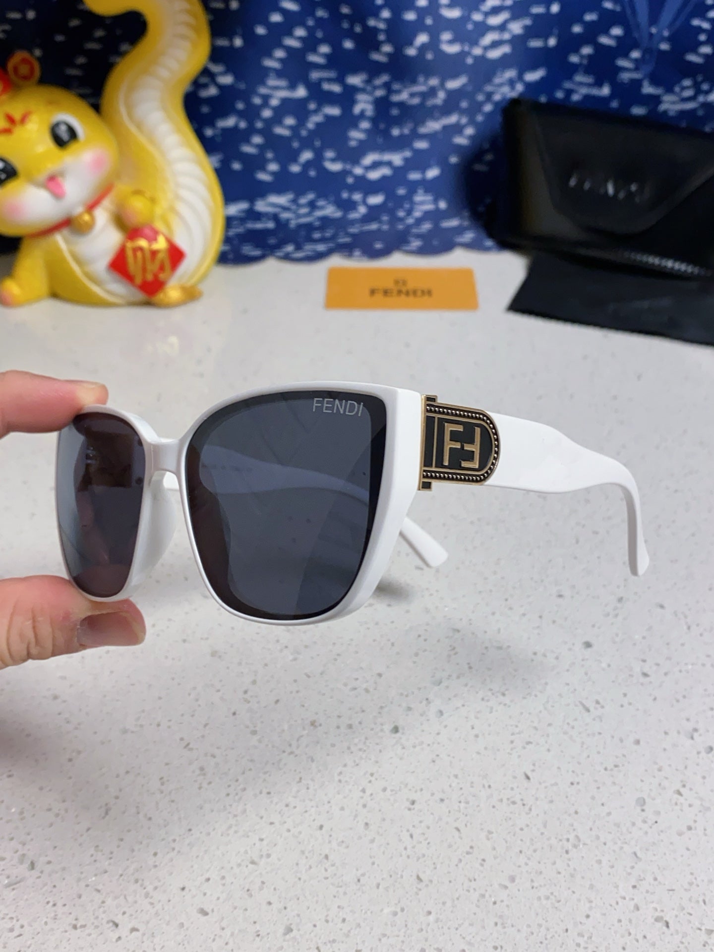 Fendi Polarized Cat-Eye Silver Lens Sunglasses for Men & Women - 416315 - detail image 6