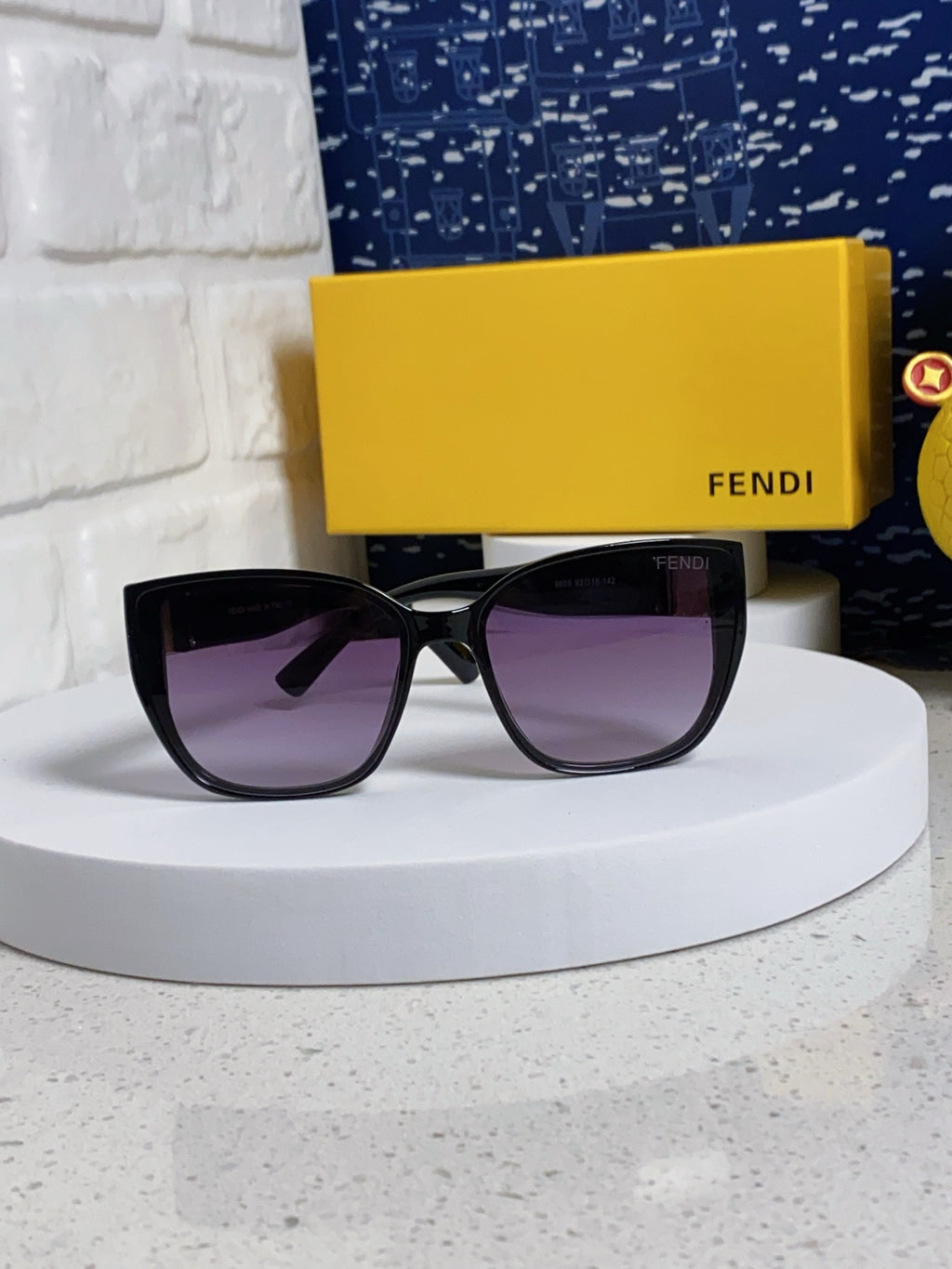 Fendi Polarized Cat-Eye Silver Lens Sunglasses for Men & Women - 416317 - detail image 2