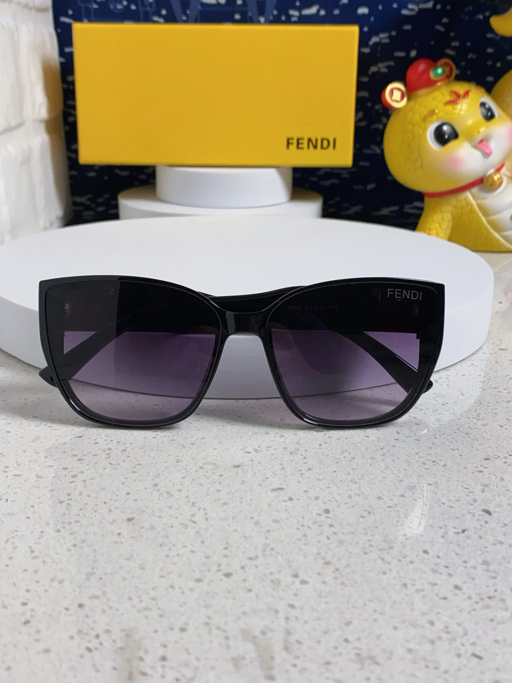 Fendi Polarized Cat-Eye Silver Lens Sunglasses for Men & Women - 449818 - detail image 9