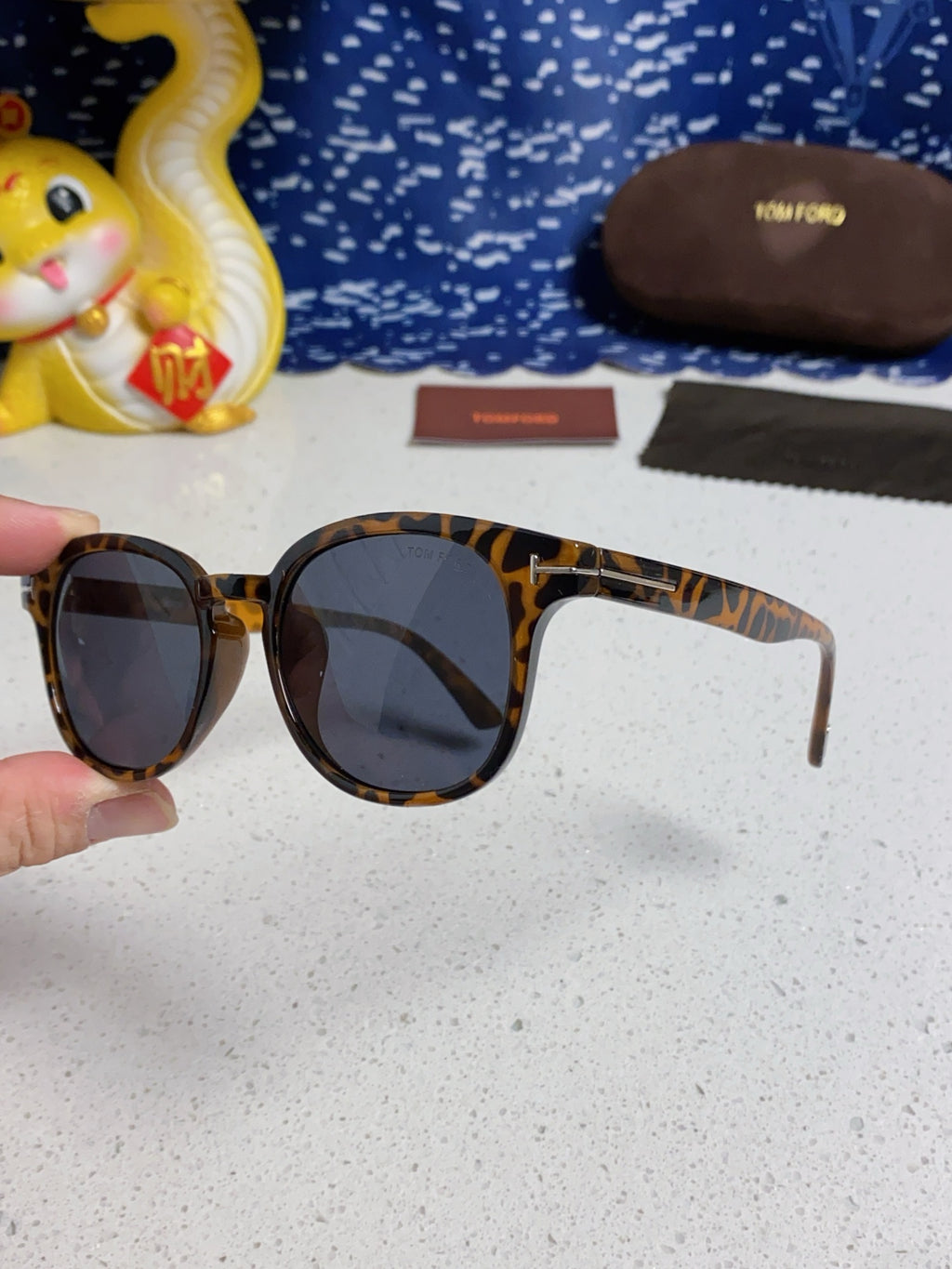 Tom Ford Square Blue Lens Sunglasses for Men & Women - 449951 - detail image 6