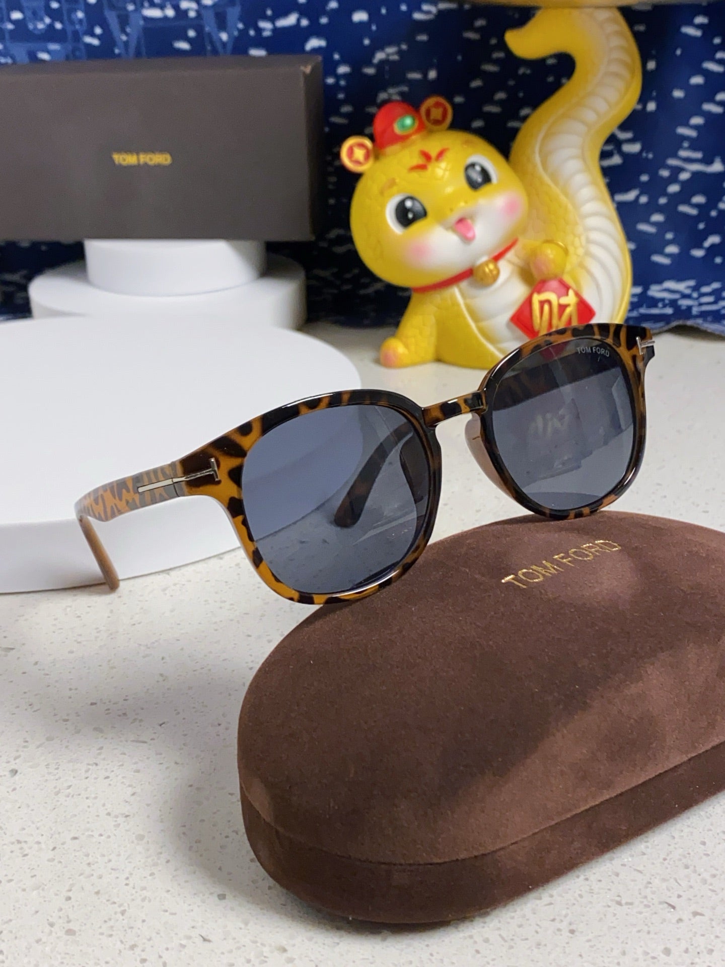 Tom Ford Square Blue Lens Sunglasses for Men & Women - 449951 - detail image 10