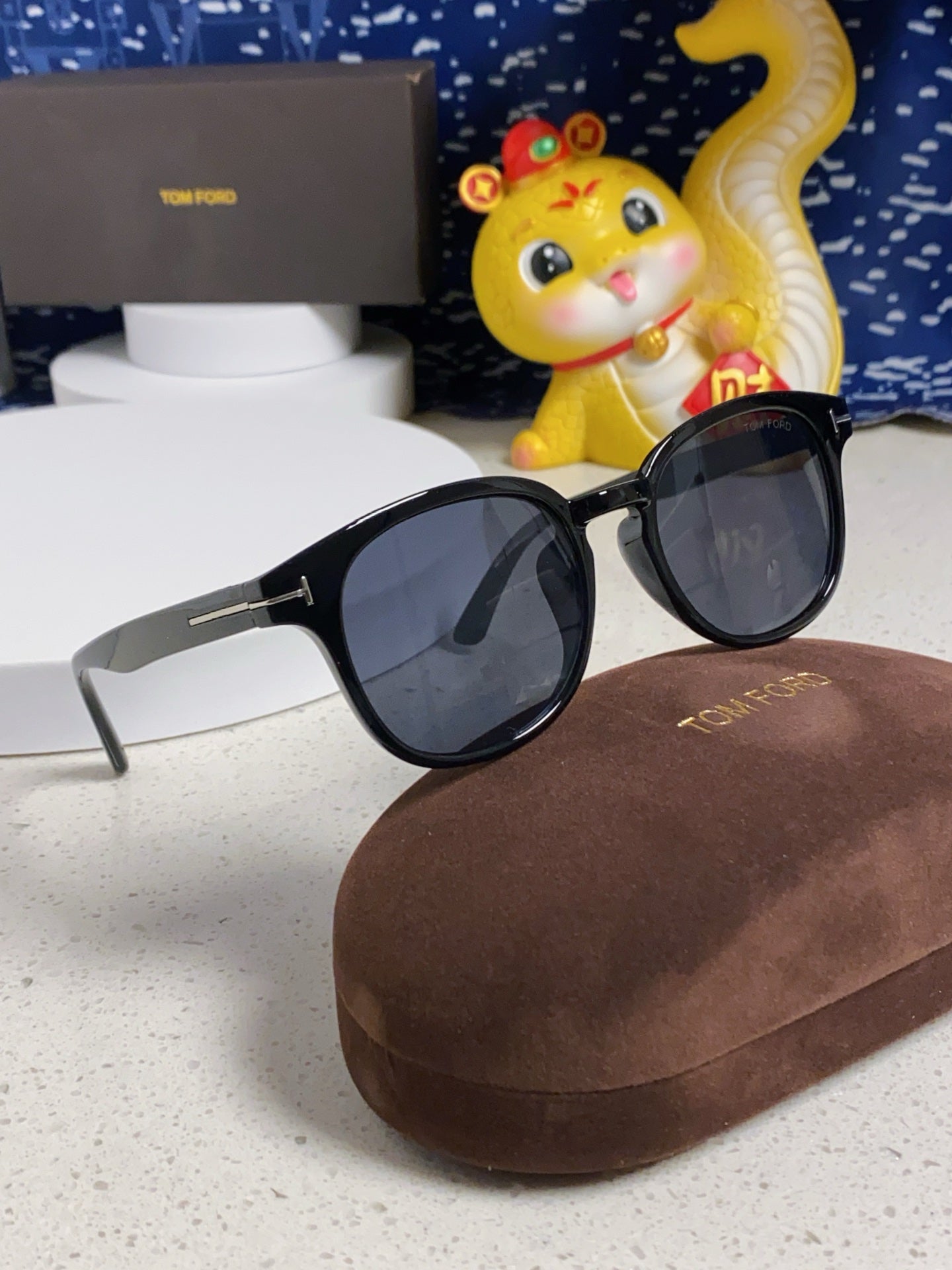Tom Ford Square Blue Lens Sunglasses for Men & Women - detail image 10