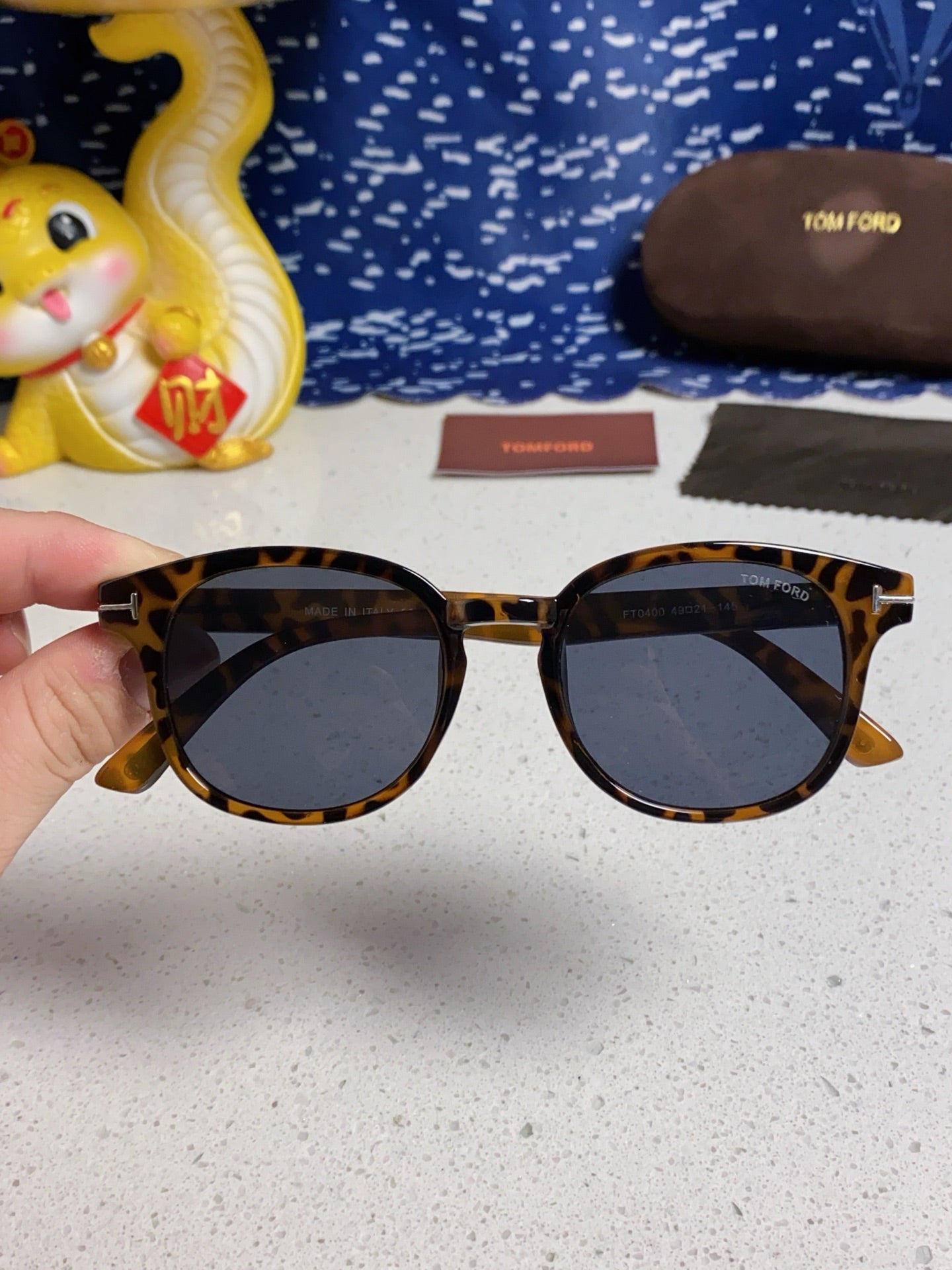 Tom Ford Square Blue Lens Sunglasses for Men & Women - 449951 - detail image 4