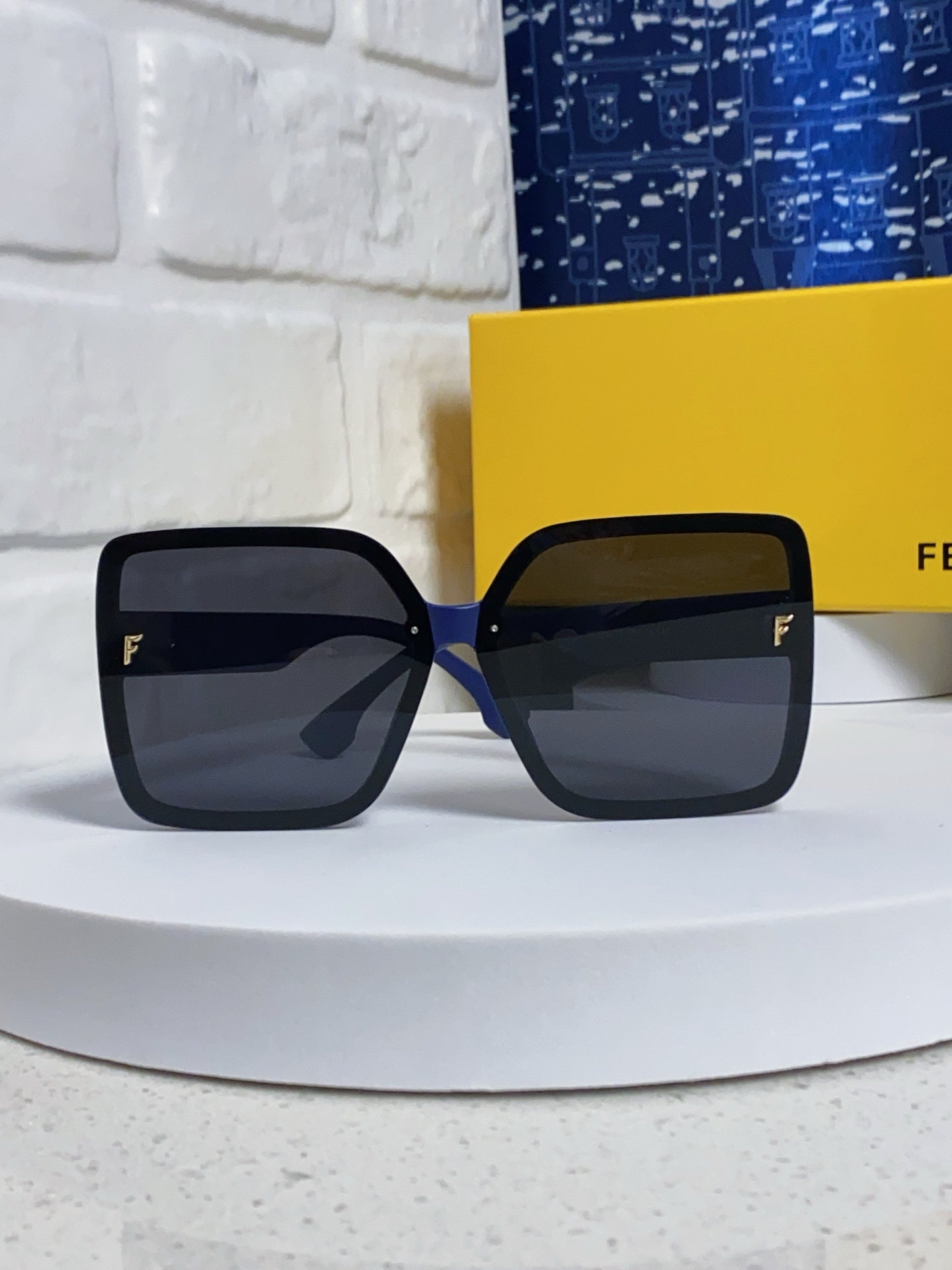 Fendi Oversized Black Lens Sunglasses for Women - 466191 - detail image 2