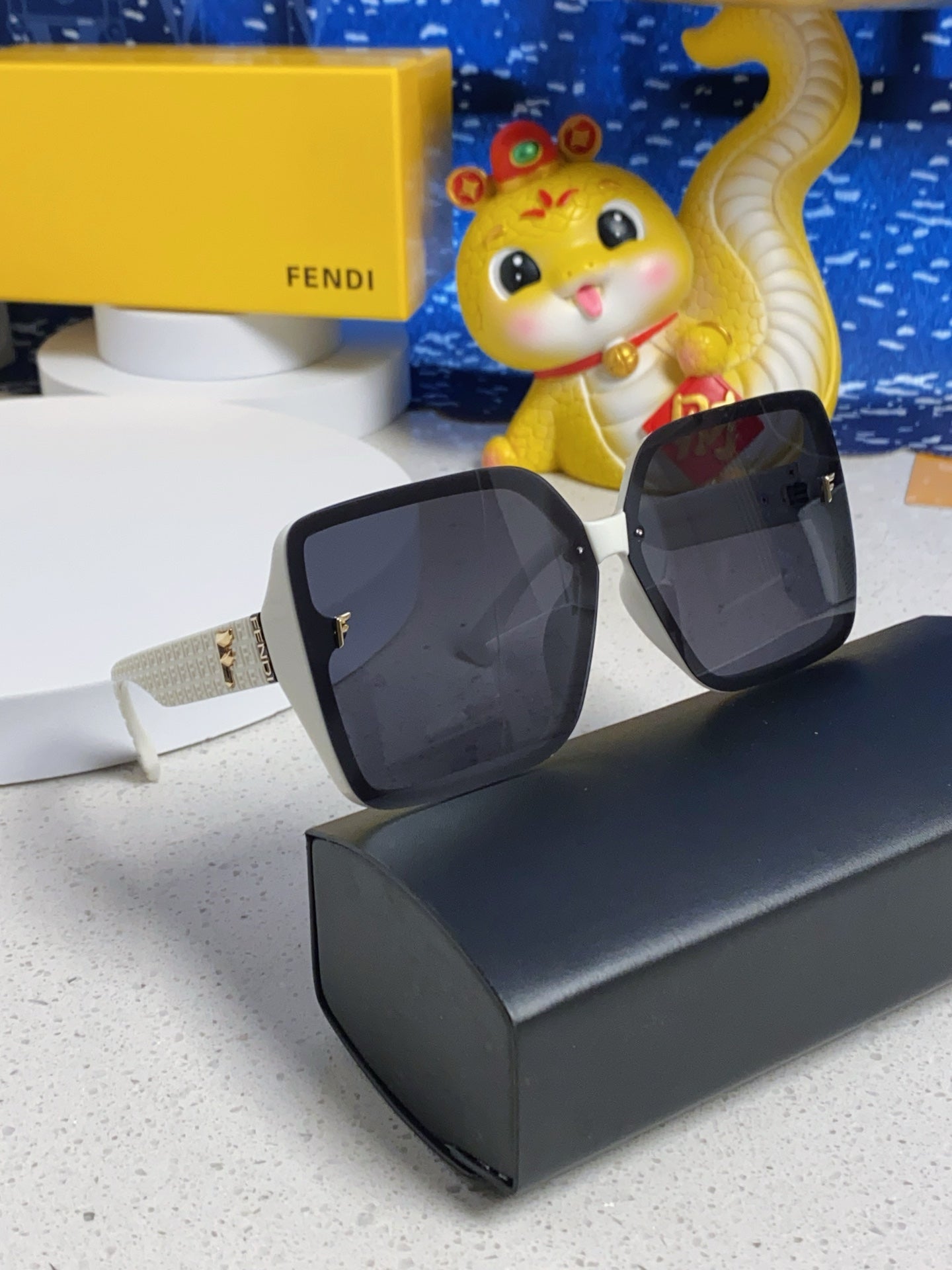 Fendi Oversized Gray Lens Sunglasses for Women - detail image 9