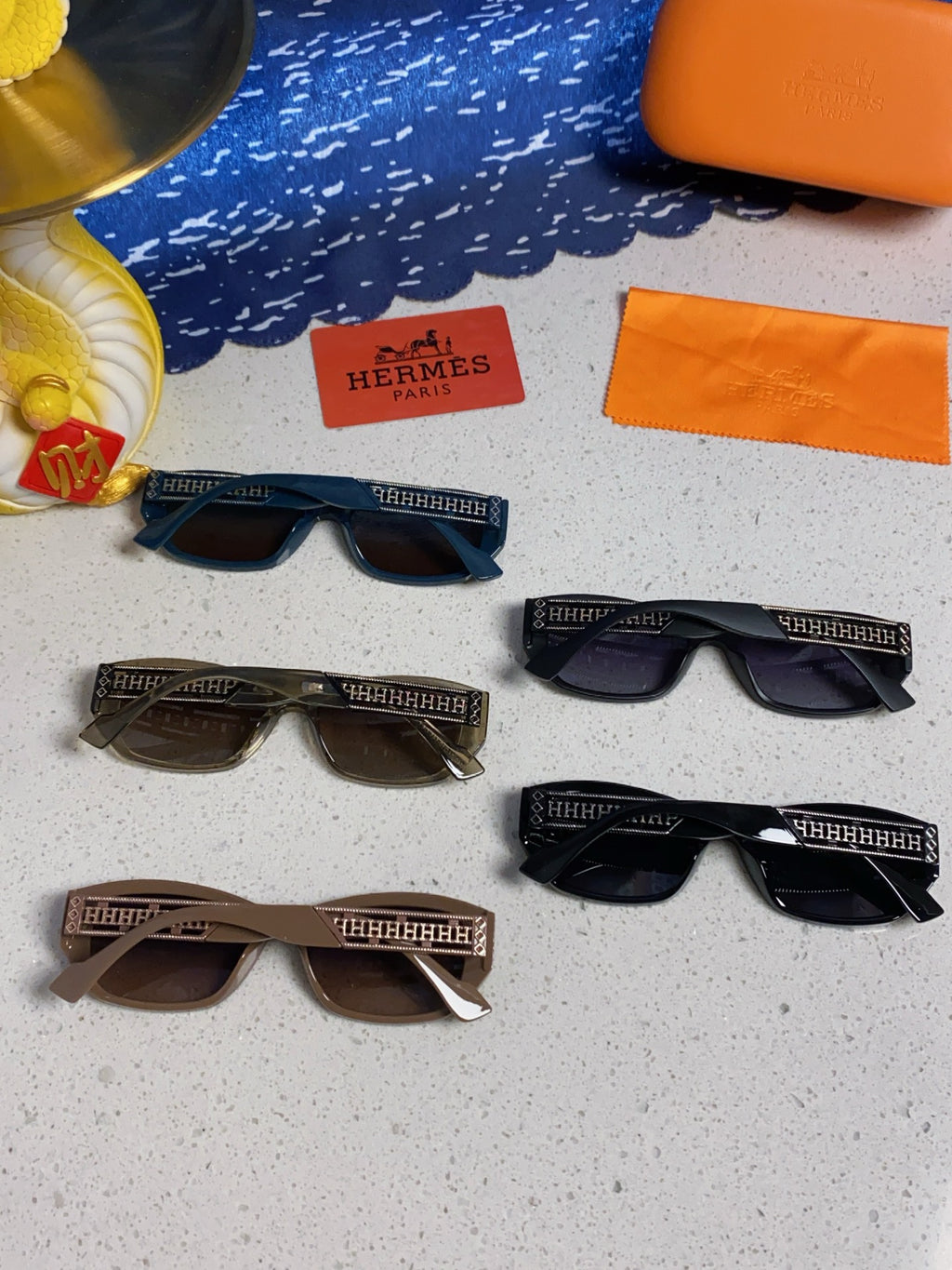 Hermès Polarized Cat-Eye Silver Lens Sunglasses for Men & Women - 466439 - detail image 10