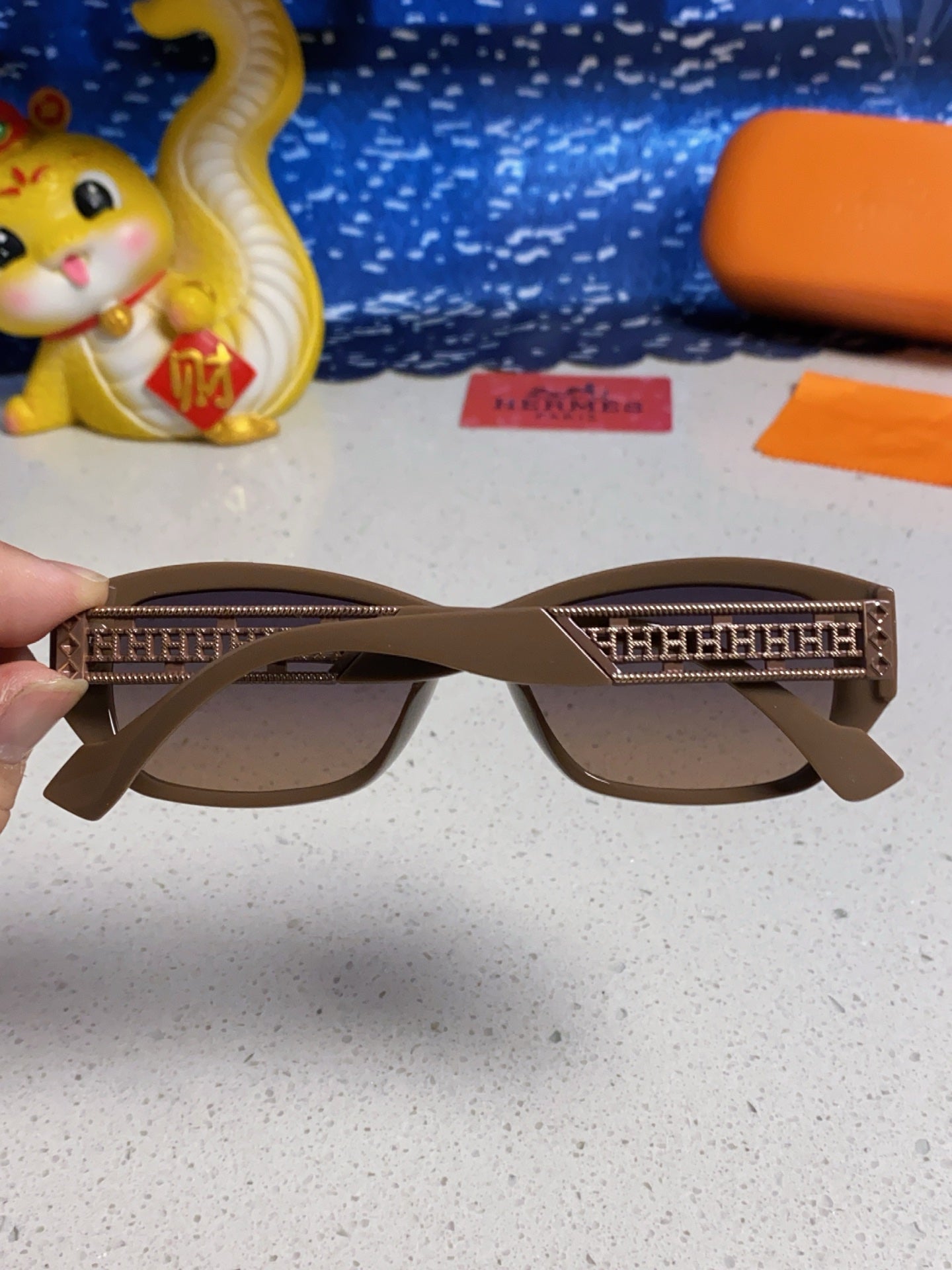 Hermès Polarized Cat-Eye Silver Lens Sunglasses for Men & Women - 466438 - detail image 5