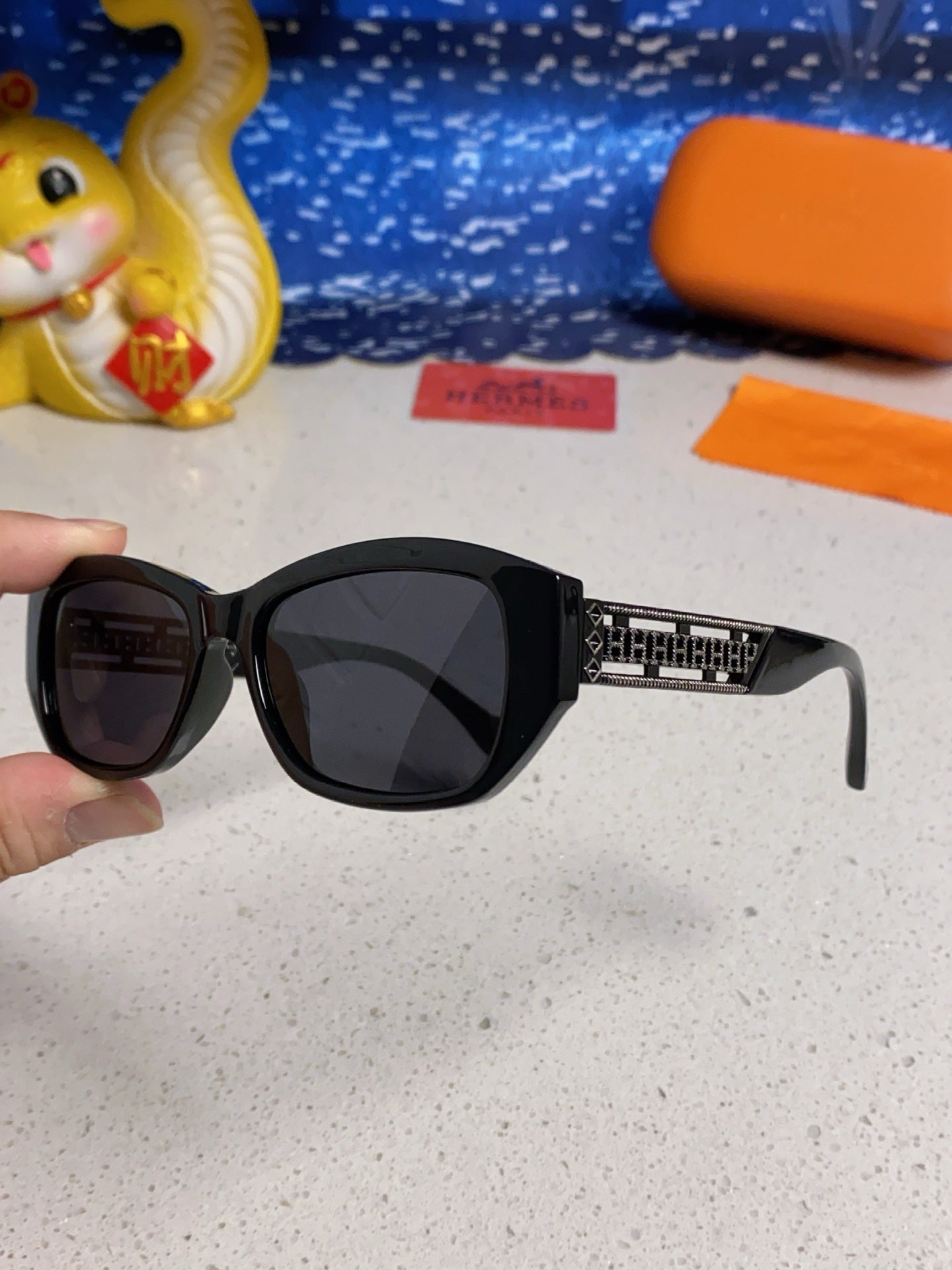 Hermès Polarized Cat-Eye Silver Lens Sunglasses for Men & Women - detail image 6