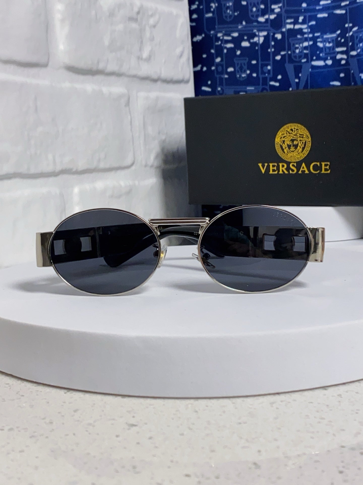 Versace Metal Oval Gray Lens Sunglasses for Men & Women - detail image 3
