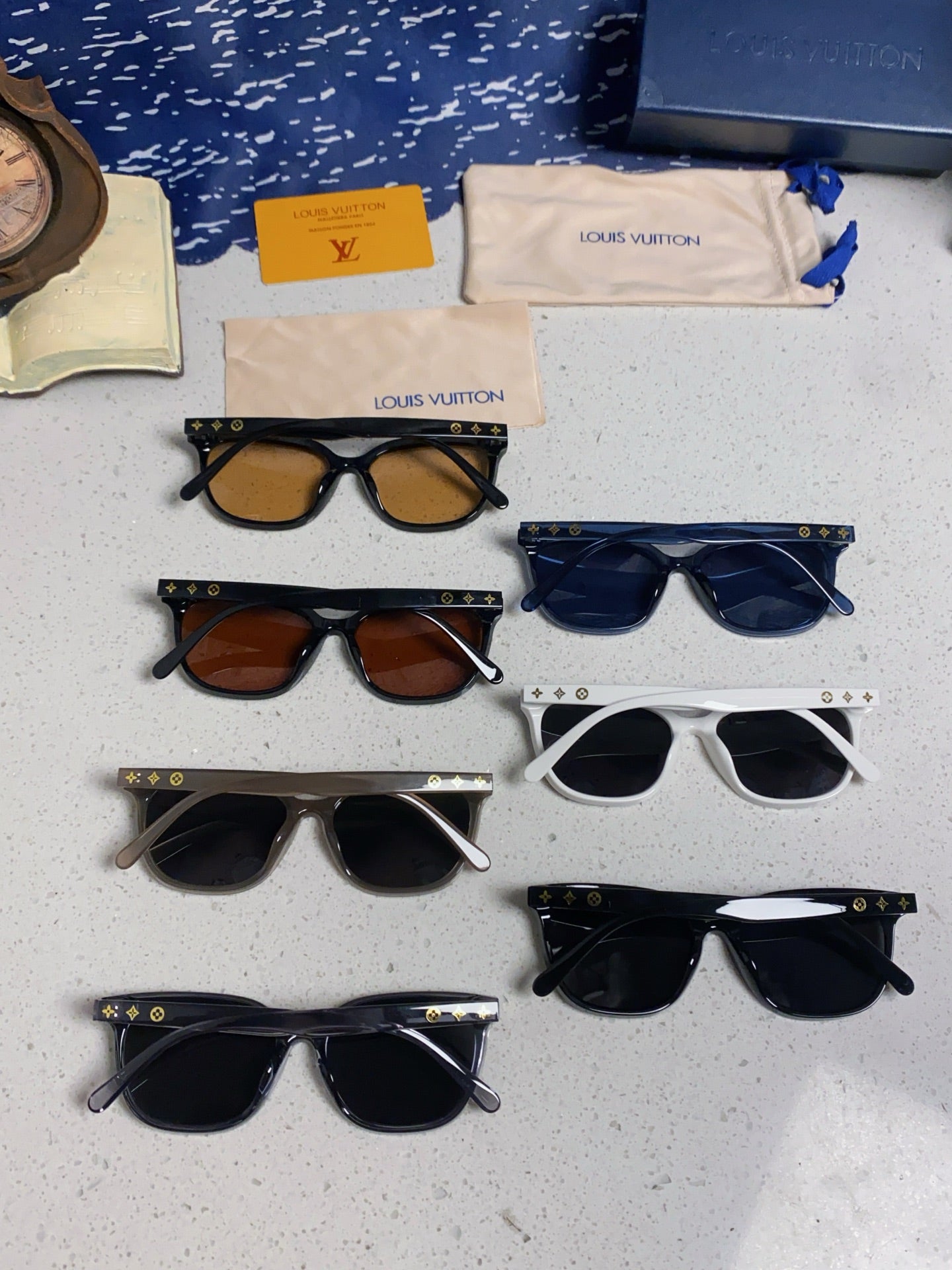 Louis Vuitton Fashion Gray Lens Sunglasses for Women - 381771 - detail image 10