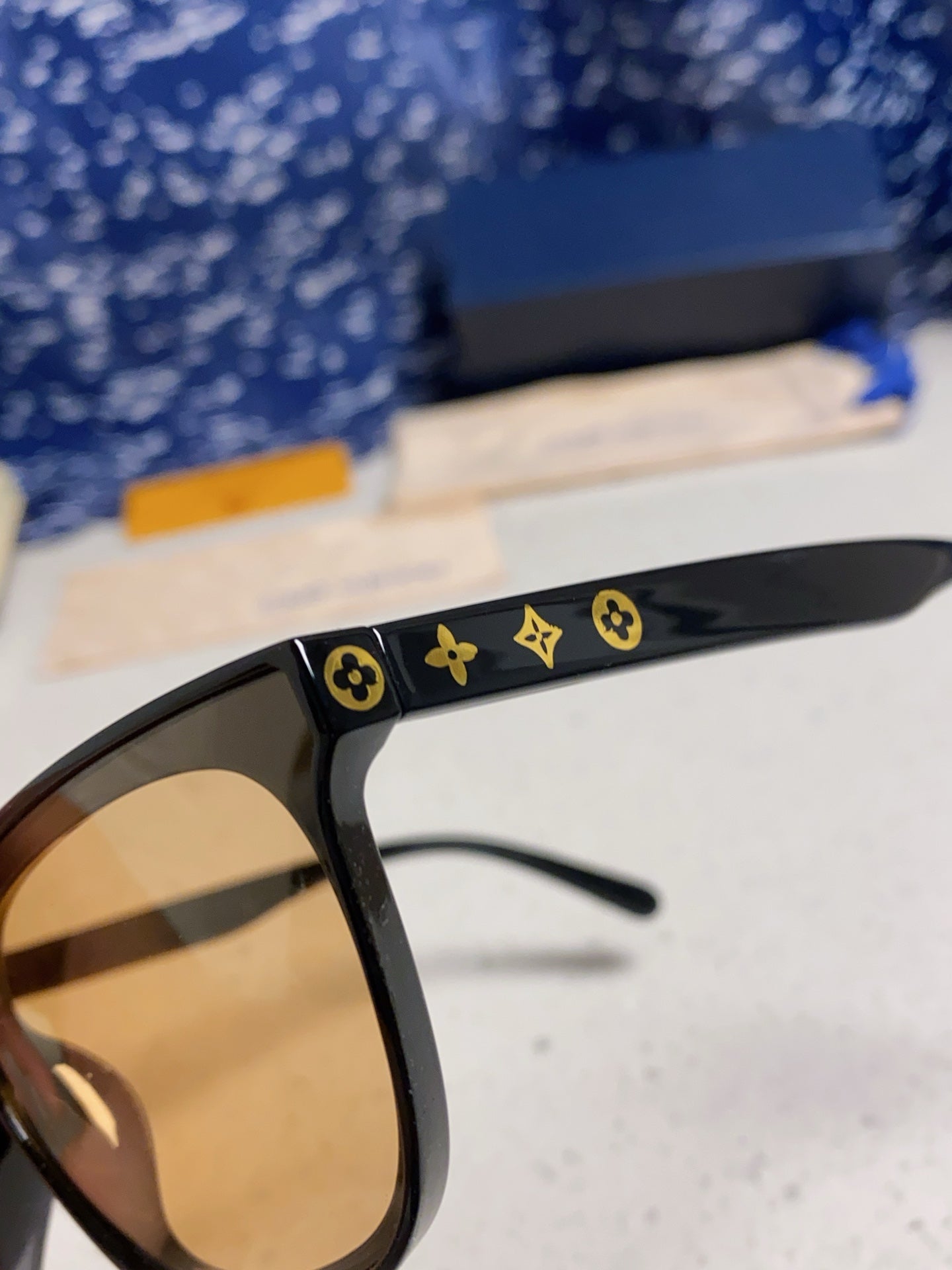 Louis Vuitton Fashion Gold Lens Sunglasses for Women - detail image 7