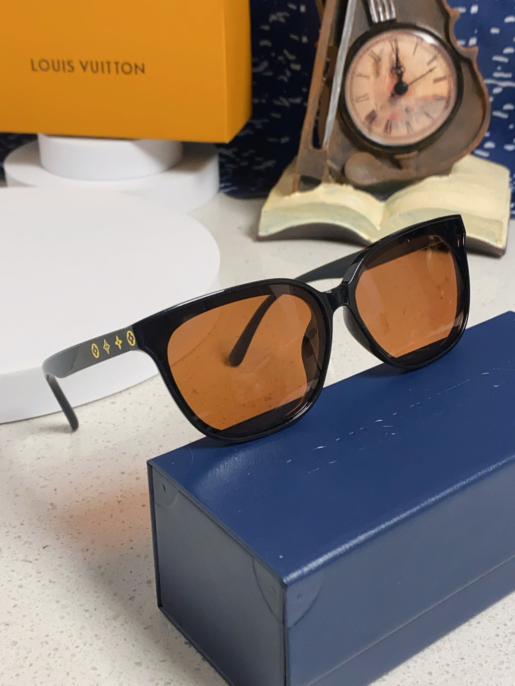 Louis Vuitton Fashion Brown Lens Sunglasses for Women - 381770 - detail image 9