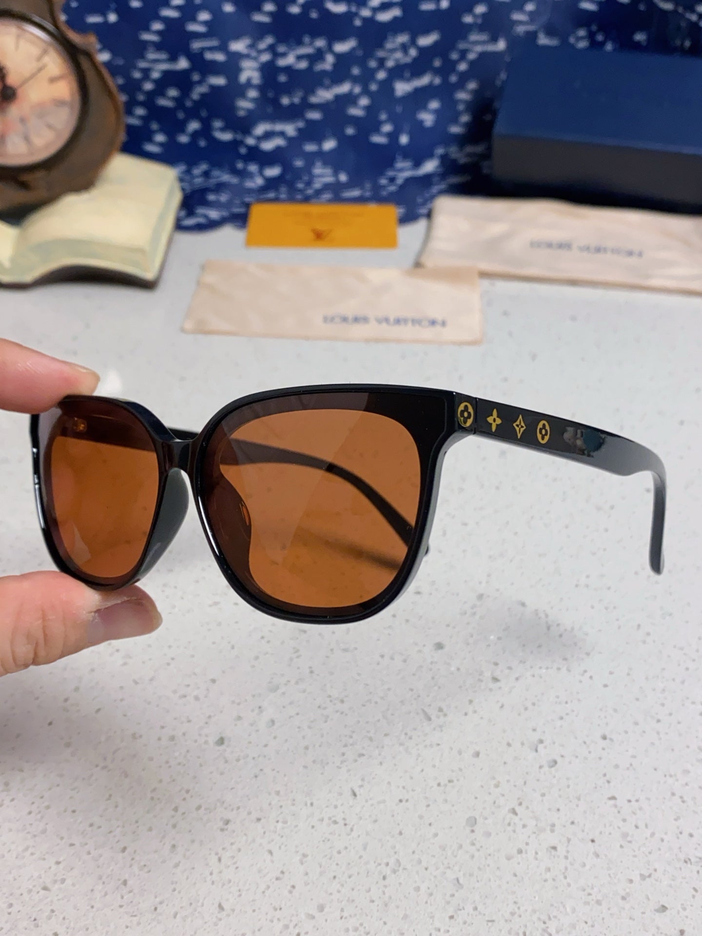 Louis Vuitton Fashion Brown Lens Sunglasses for Women - 381770 - detail image 6