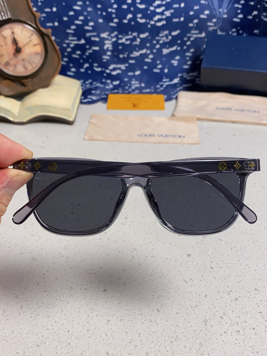 Louis Vuitton Fashion Silver Lens Sunglasses for Women - 381772 - detail image 5
