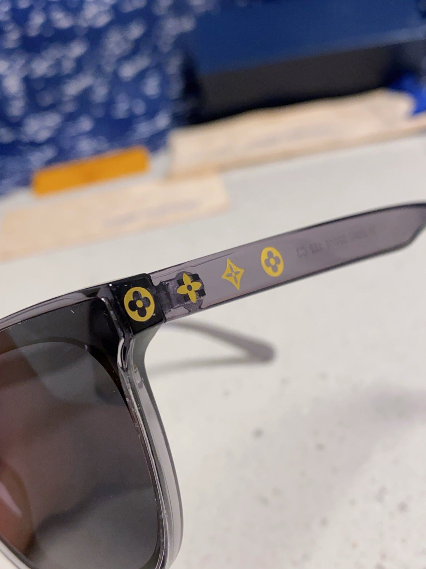Louis Vuitton Fashion Silver Lens Sunglasses for Women - 381772 - detail image 7