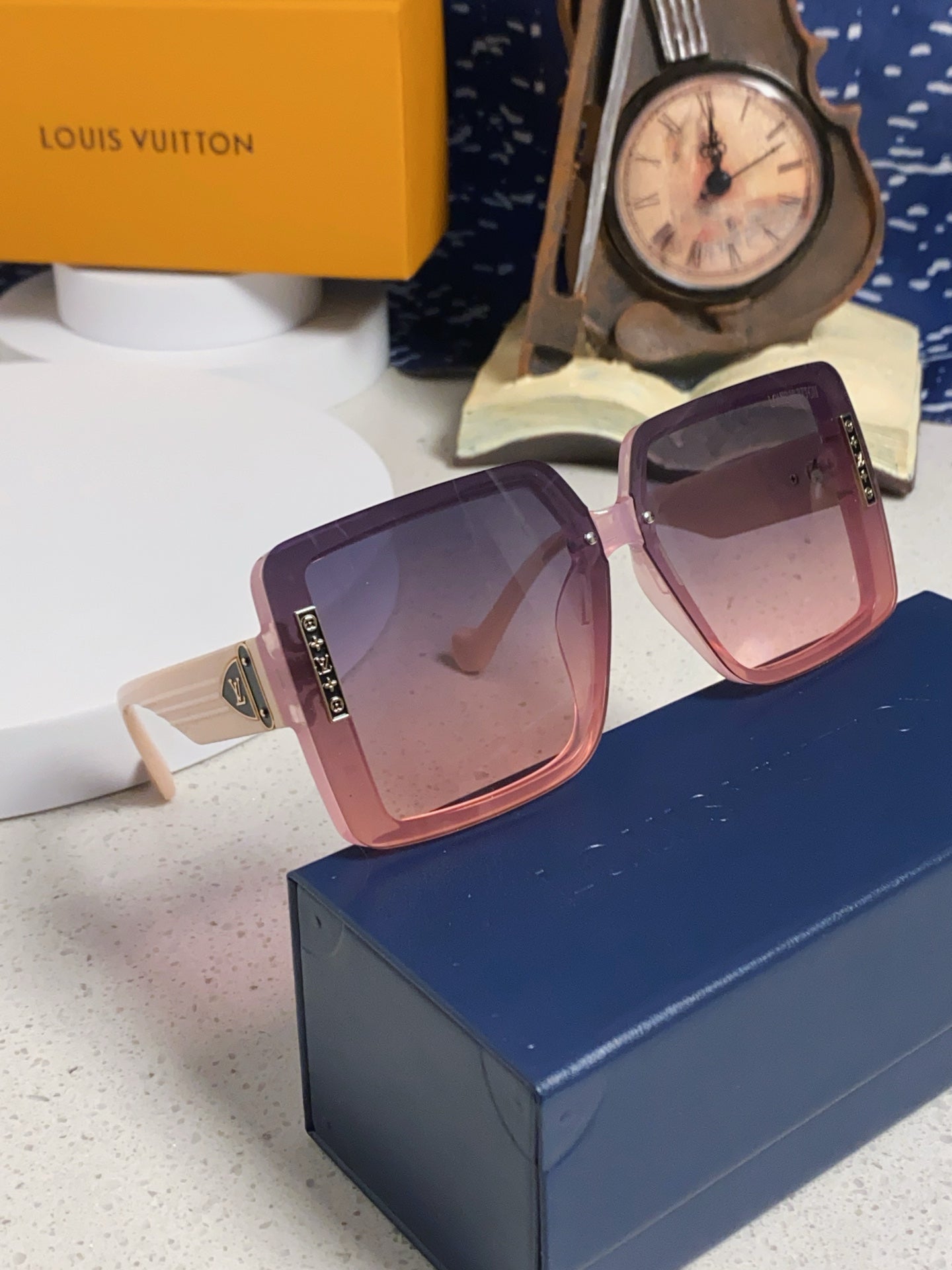 Louis Vuitton Polarized Oversized Red Lens Sunglasses for Women - 381775 - detail image 10