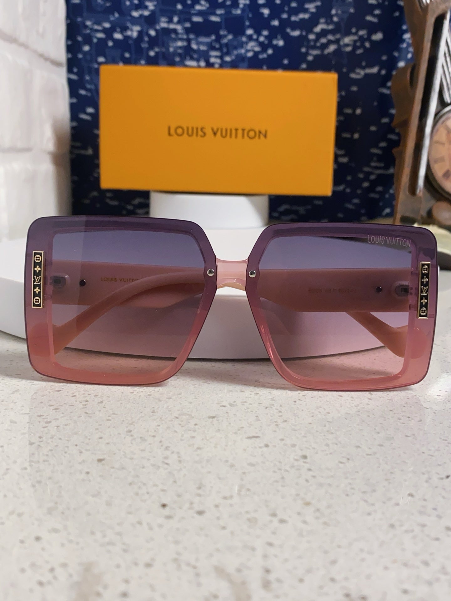 Louis Vuitton Polarized Oversized Red Lens Sunglasses for Women - 381775 - detail image 9