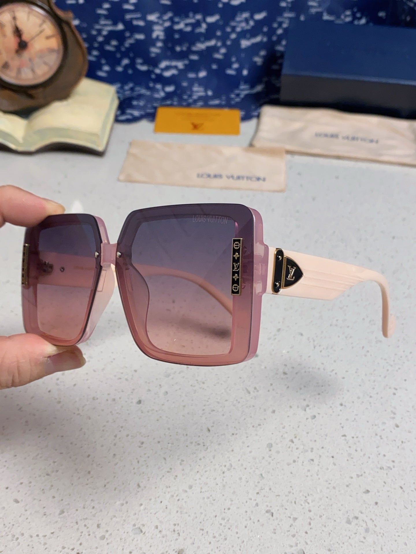 Louis Vuitton Polarized Oversized Red Lens Sunglasses for Women - 381775 - detail image 6