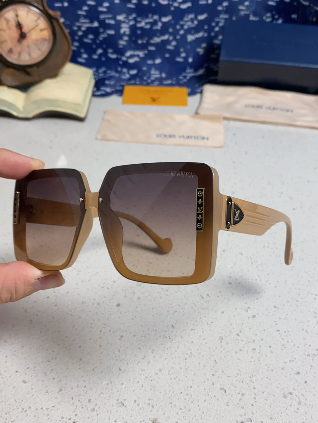 Louis Vuitton Polarized Oversized Brown Lens Sunglasses for Women - 381776 - detail image 6