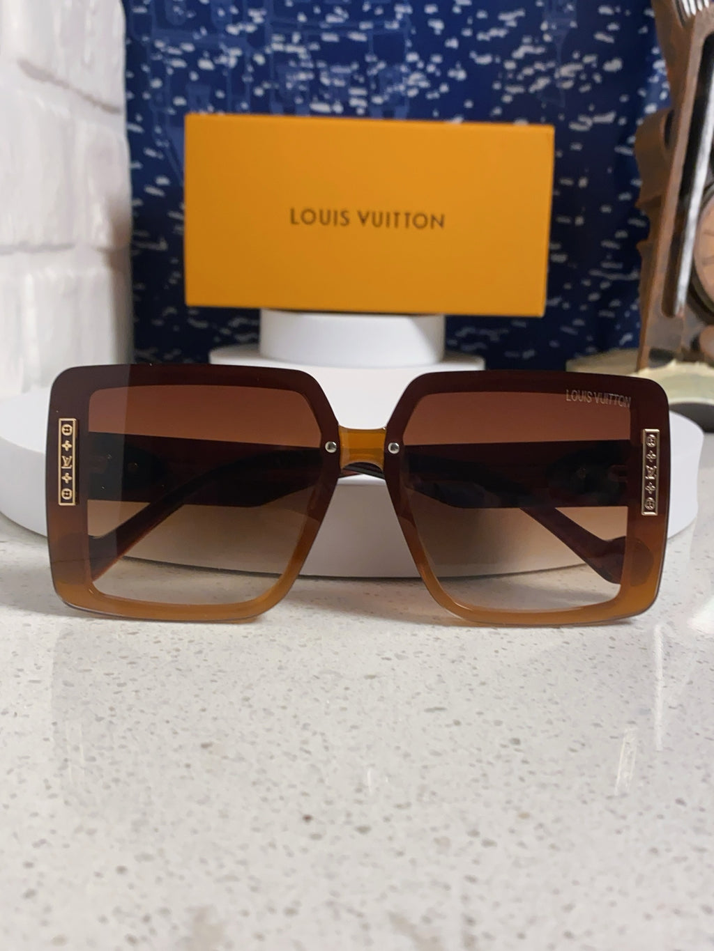 Louis Vuitton Polarized Oversized Brown Lens Sunglasses for Women - detail image 9