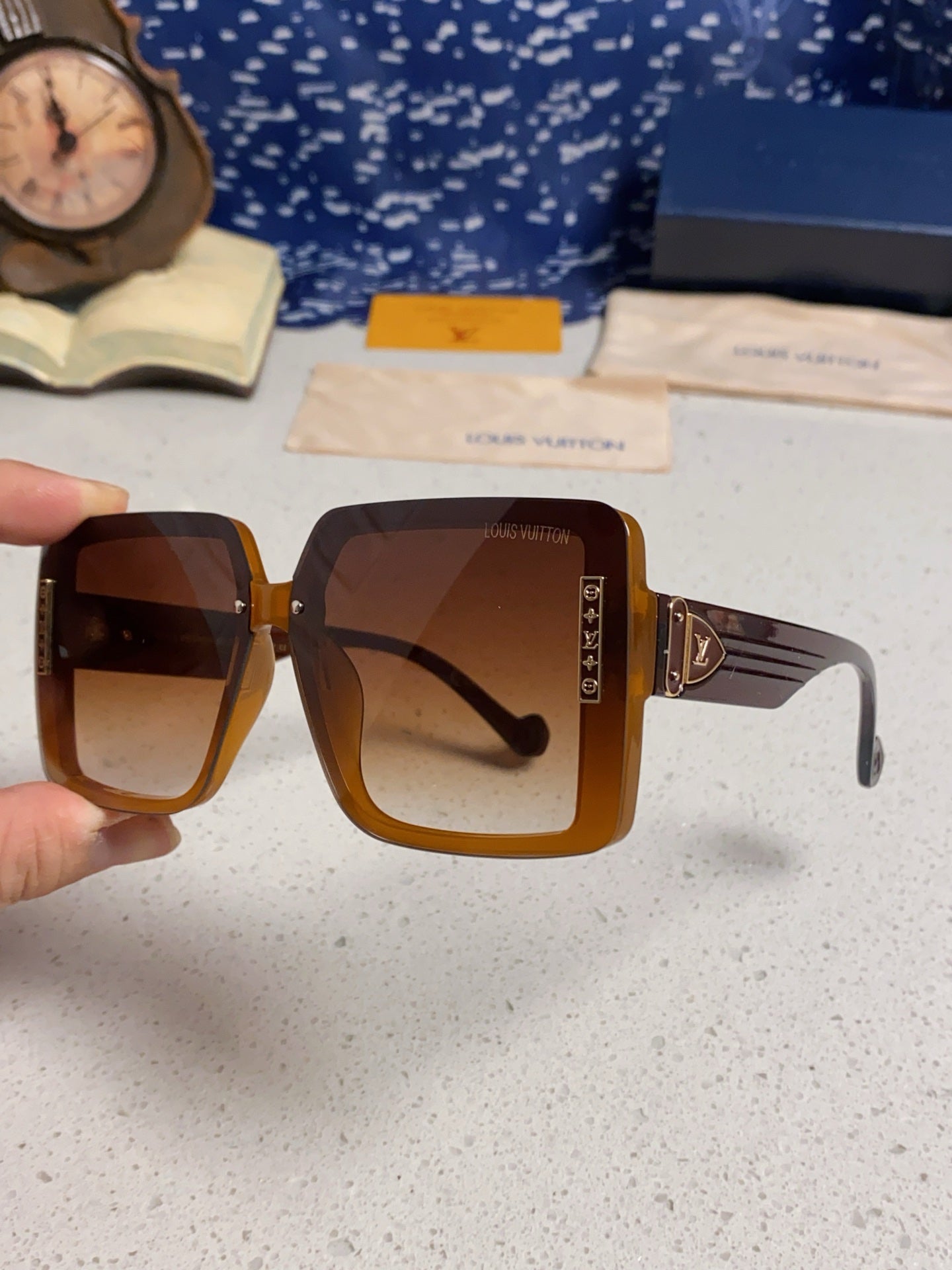 Louis Vuitton Polarized Oversized Brown Lens Sunglasses for Women - detail image 6