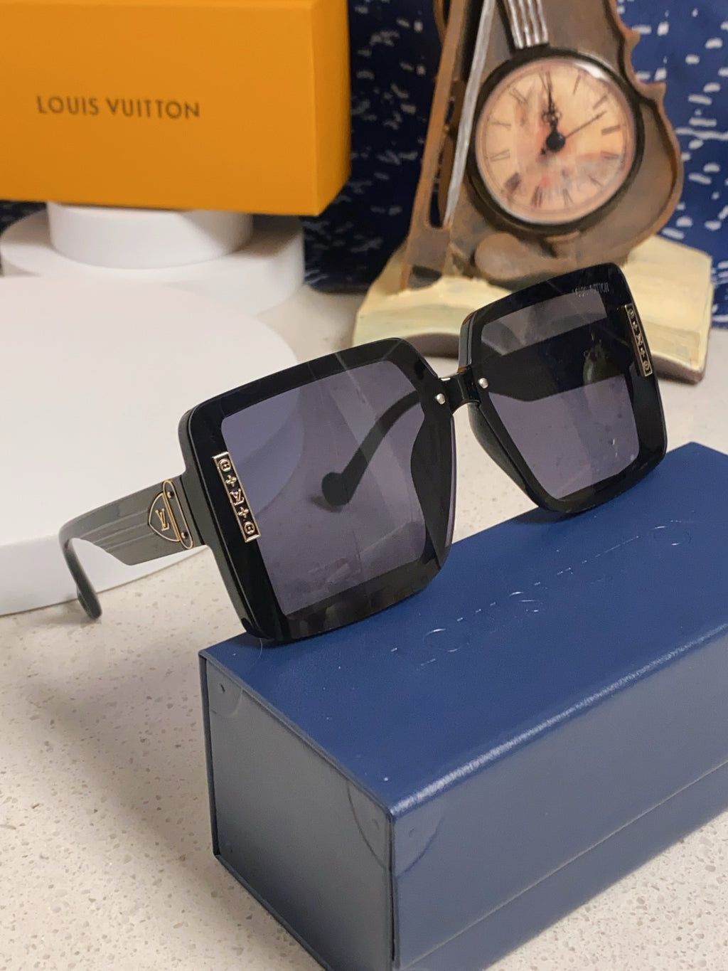 Louis Vuitton Polarized Oversized Gray Lens Sunglasses for Women - 381779 - detail image 10