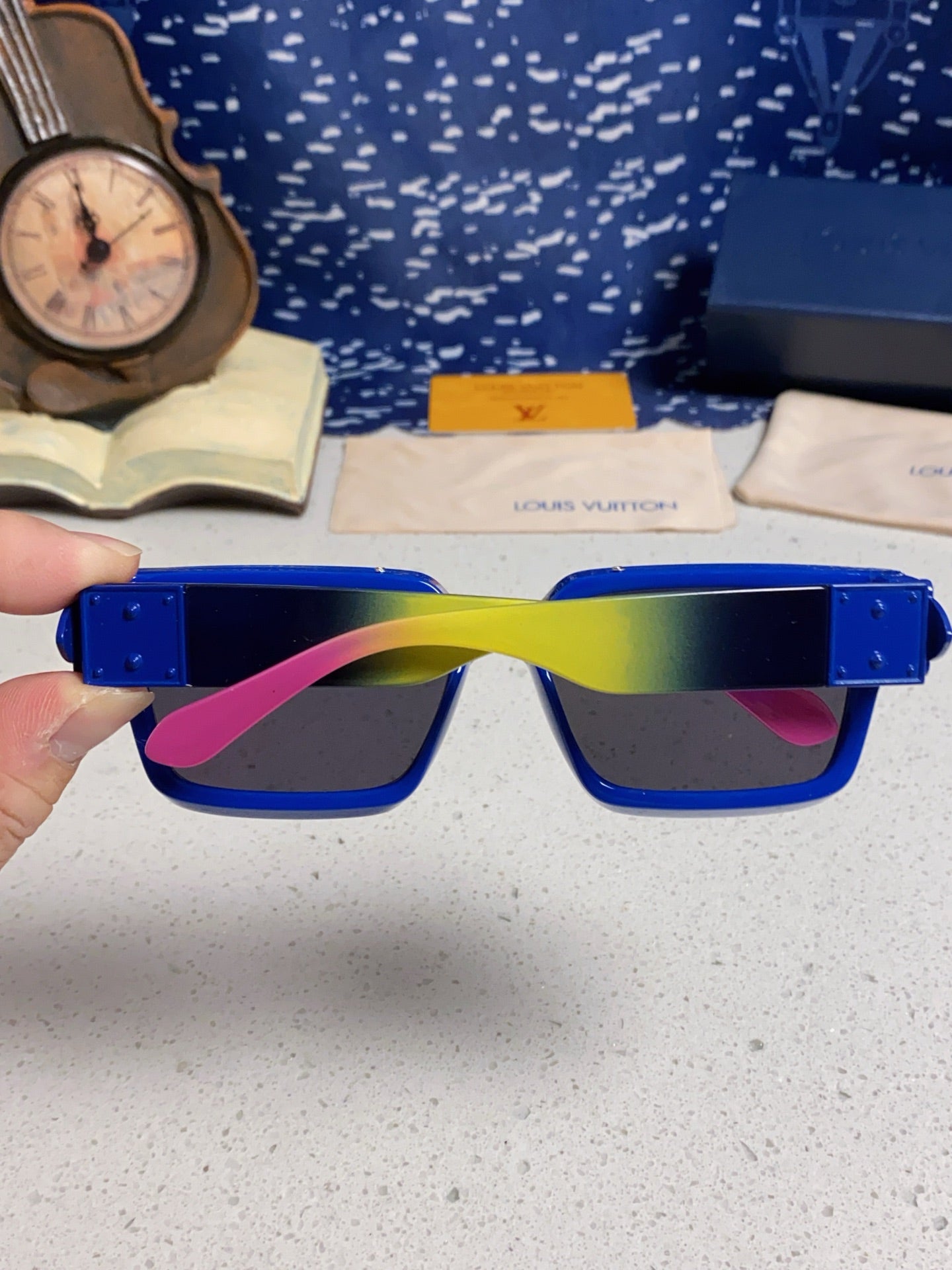 Louis Vuitton M96006 Square Blue Lens Sunglasses for Men & Women - 398249 - detail image 6