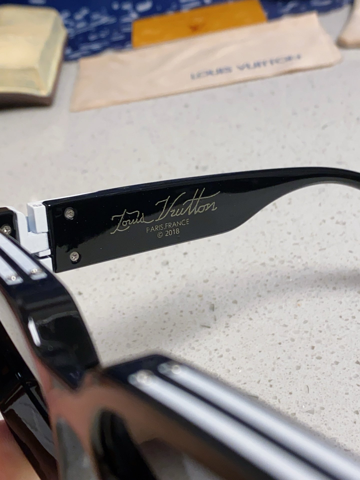 Louis Vuitton M96006 Square Silver Lens Sunglasses for Men & Women - 398250 - detail image 8