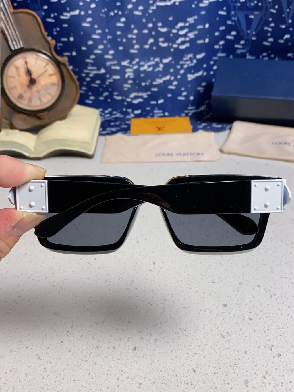 Louis Vuitton M96006 Square Silver Lens Sunglasses for Men & Women - 398250 - detail image 5