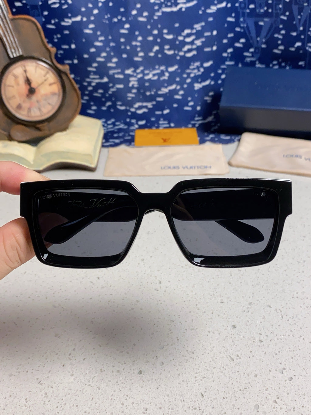 Louis Vuitton M96006 Square Silver Lens Sunglasses for Men & Women - 398250 - detail image 4