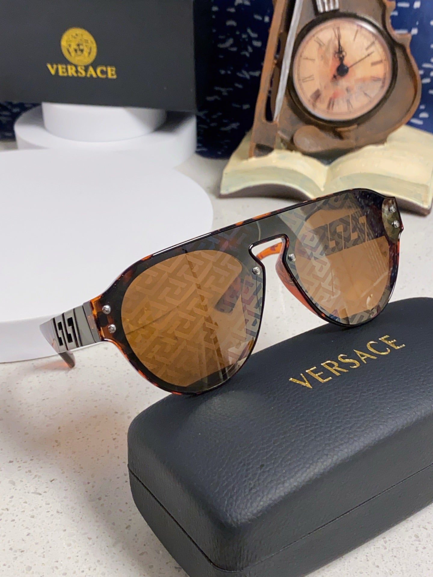 Versace Fashion Gold Lens Sunglasses for Men & Women - detail image 10