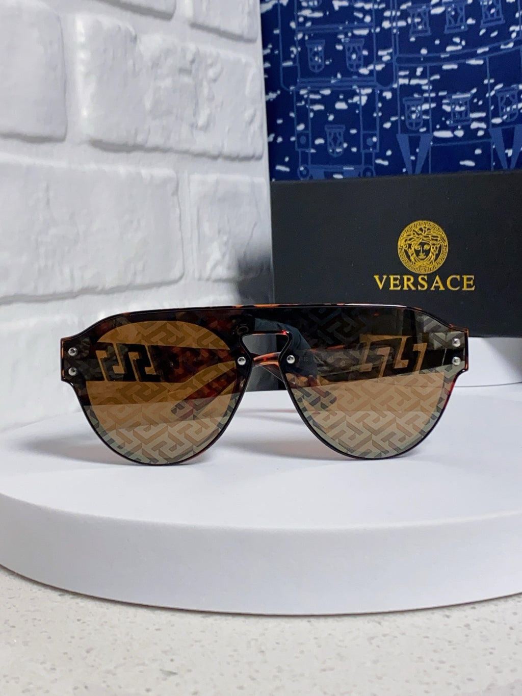 Versace Fashion Gold Lens Sunglasses for Men & Women - detail image 2