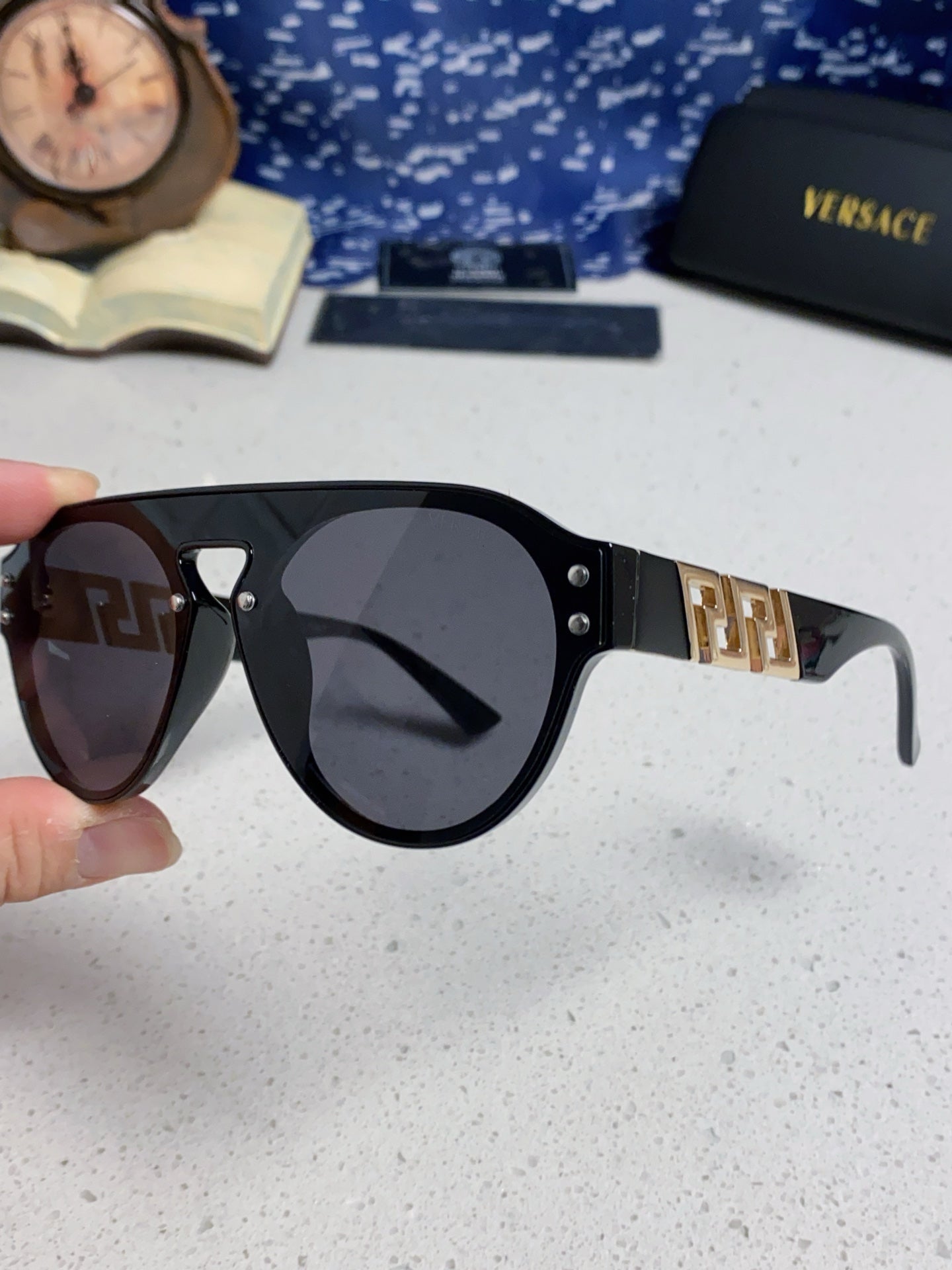 Versace Fashion Gray Lens Sunglasses for Men & Women - 432833 - detail image 6