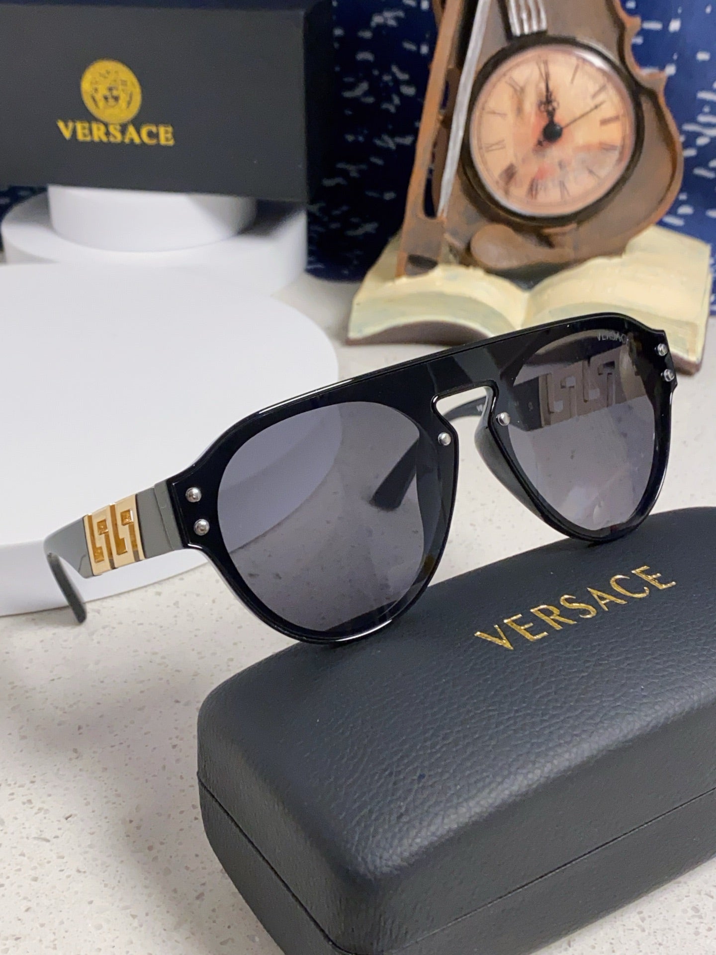 Versace Fashion Gray Lens Sunglasses for Men & Women - 432833 - detail image 10