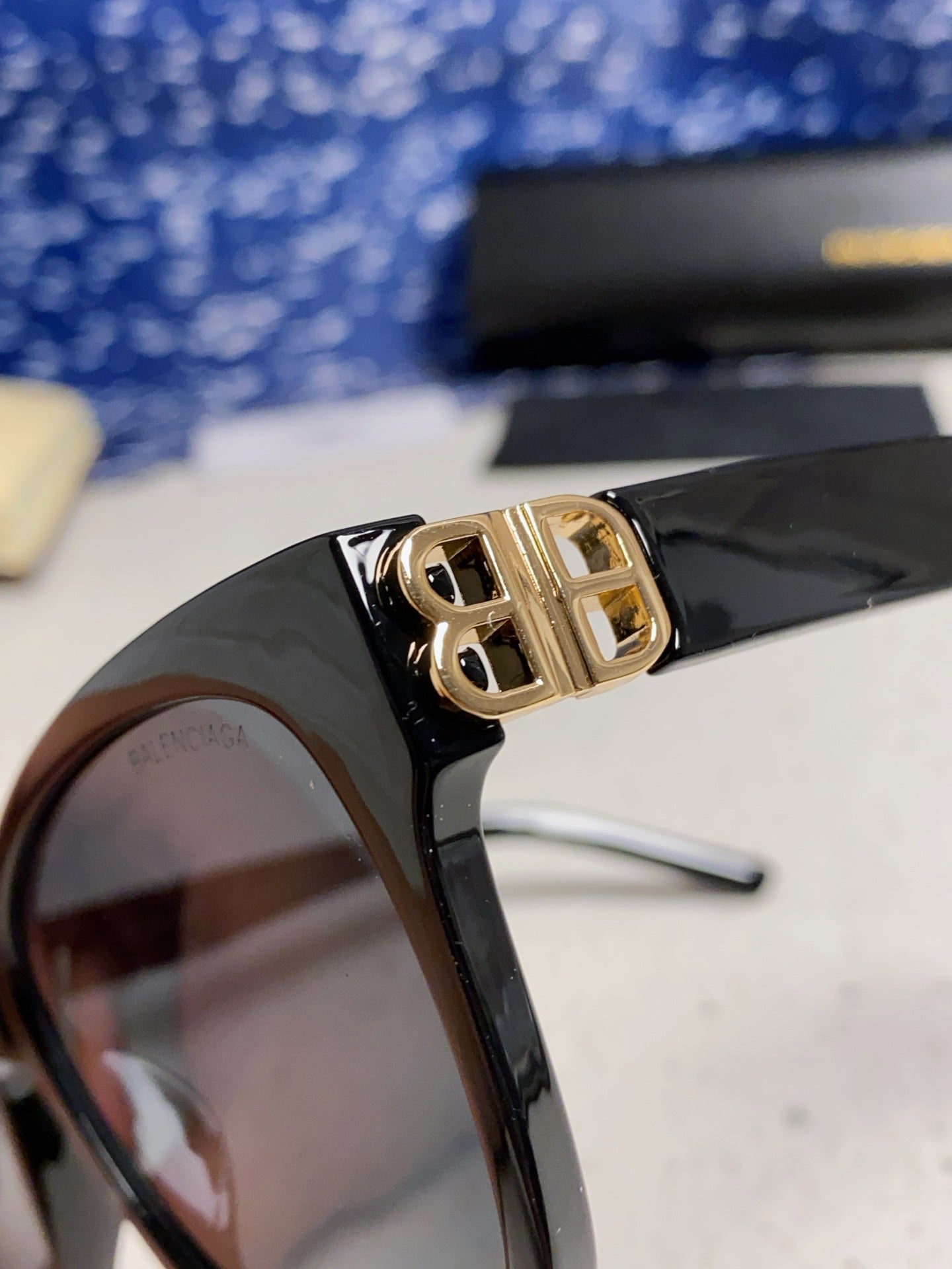 Balenciaga BB0102SA Fashion Black Lens Sunglasses for Men & Women - detail image 8