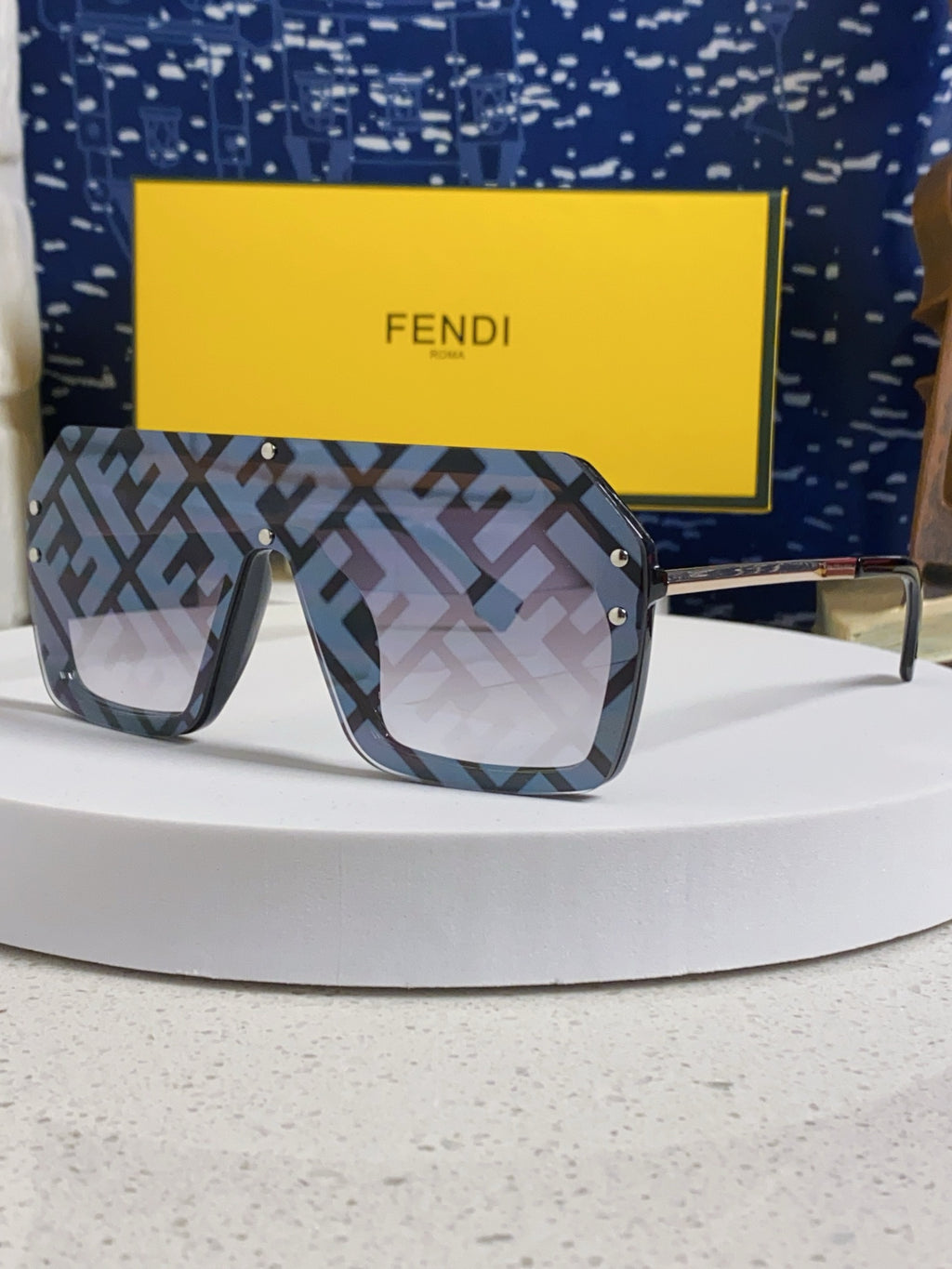 Fendi Lightweight Rimless Silver Lens Sunglasses for Men & Women