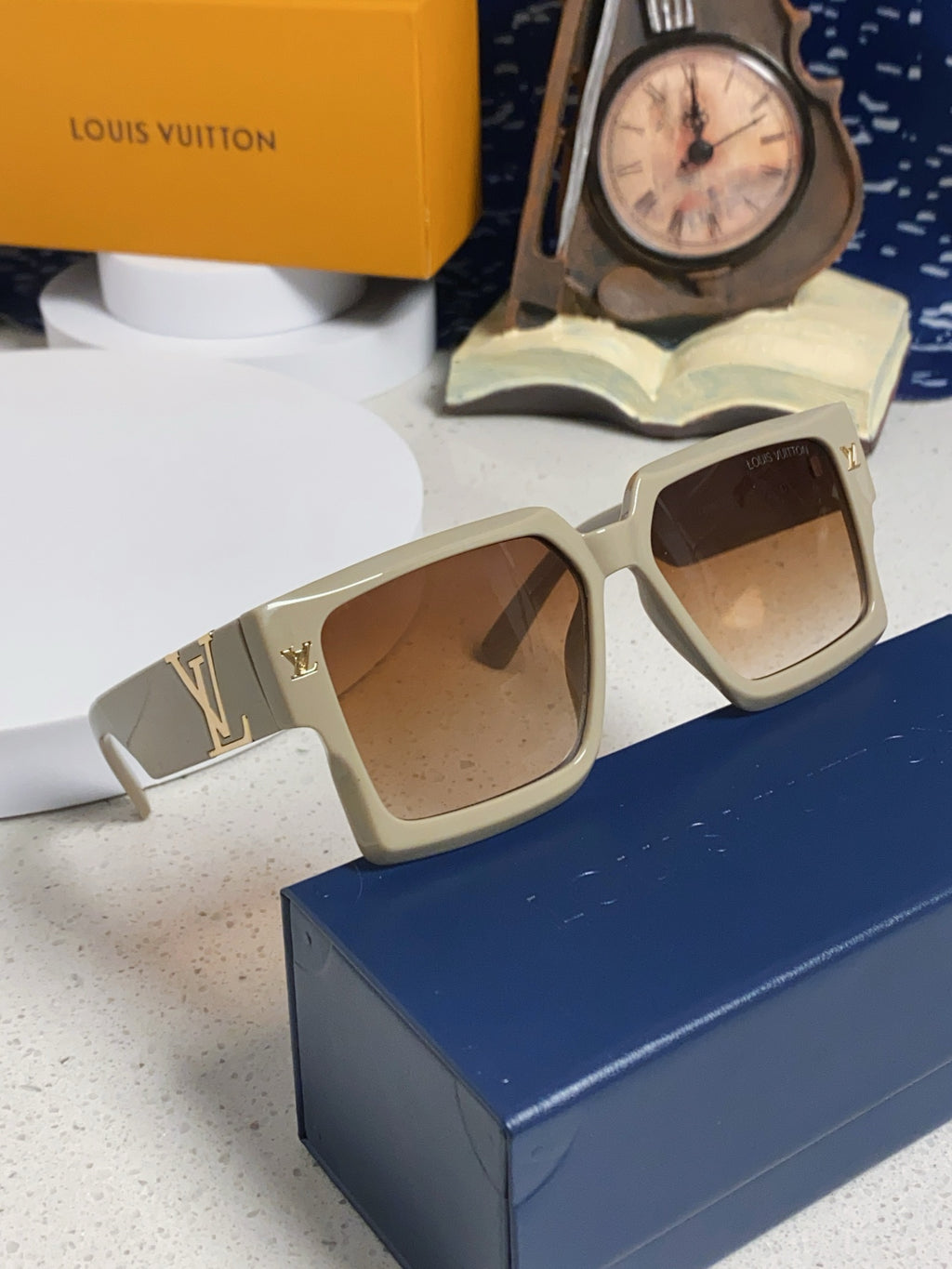 Louis Vuitton Square Brown Lens Sunglasses for Men & Women - 398161 - detail image 10