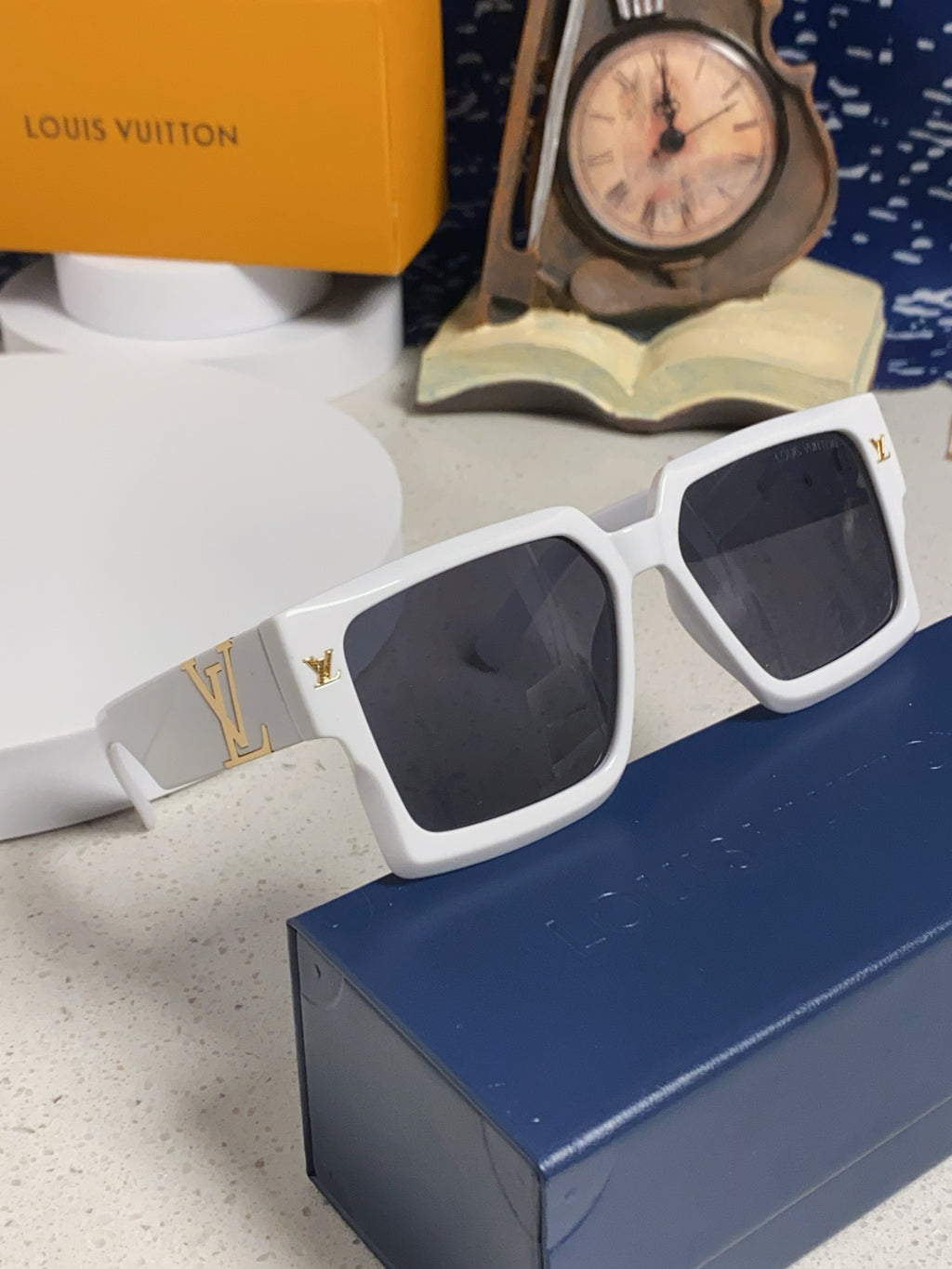 Louis Vuitton Square Silver Lens Sunglasses for Men & Women - 398162 - detail image 10