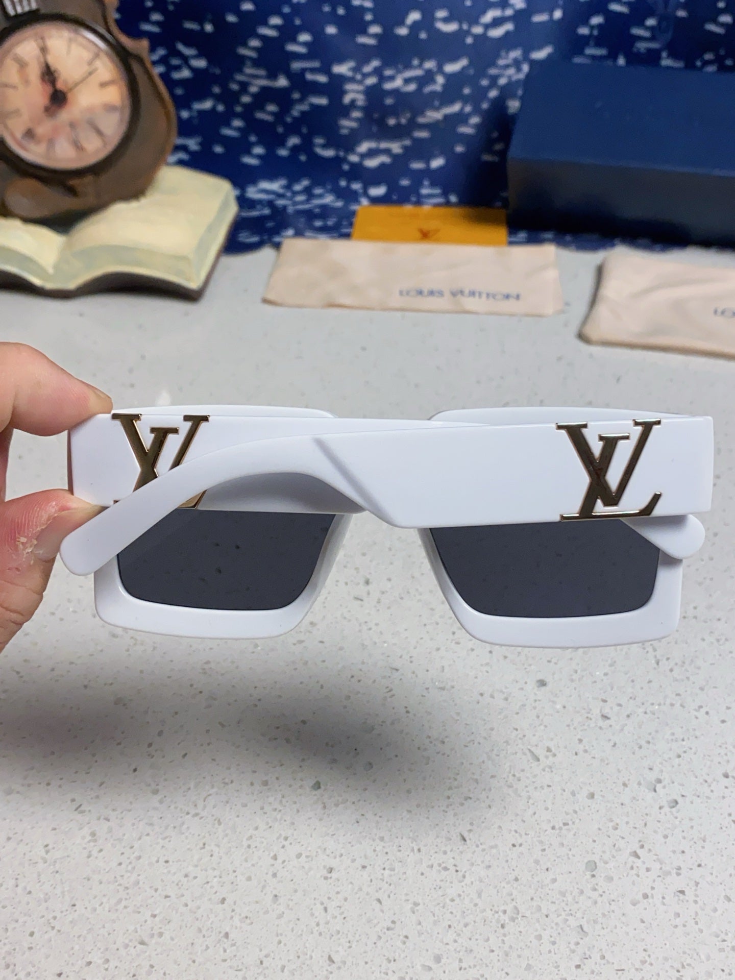Louis Vuitton Square Silver Lens Sunglasses for Men & Women - 398162 - detail image 5
