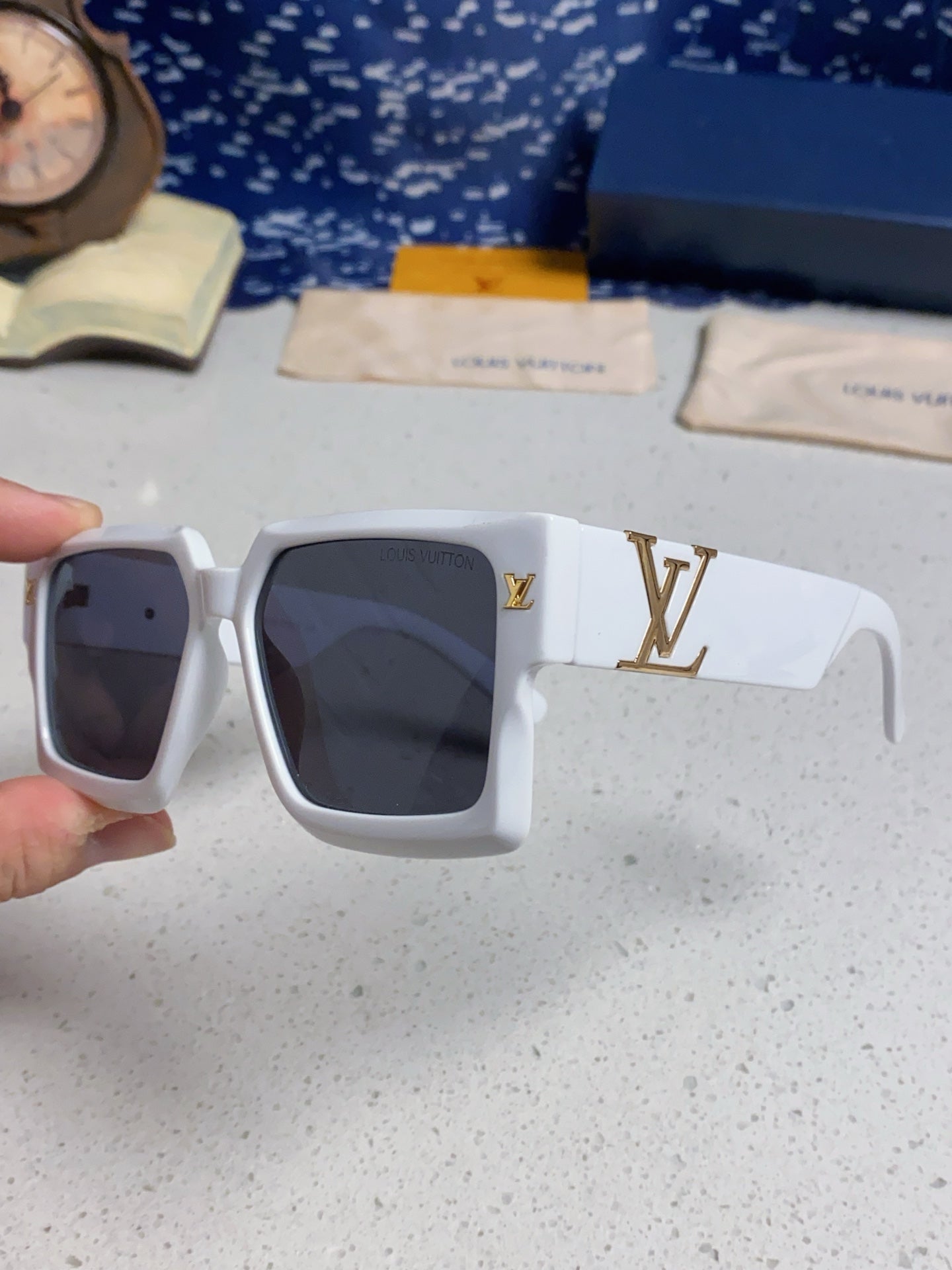 Louis Vuitton Square Silver Lens Sunglasses for Men & Women - 398162 - detail image 6