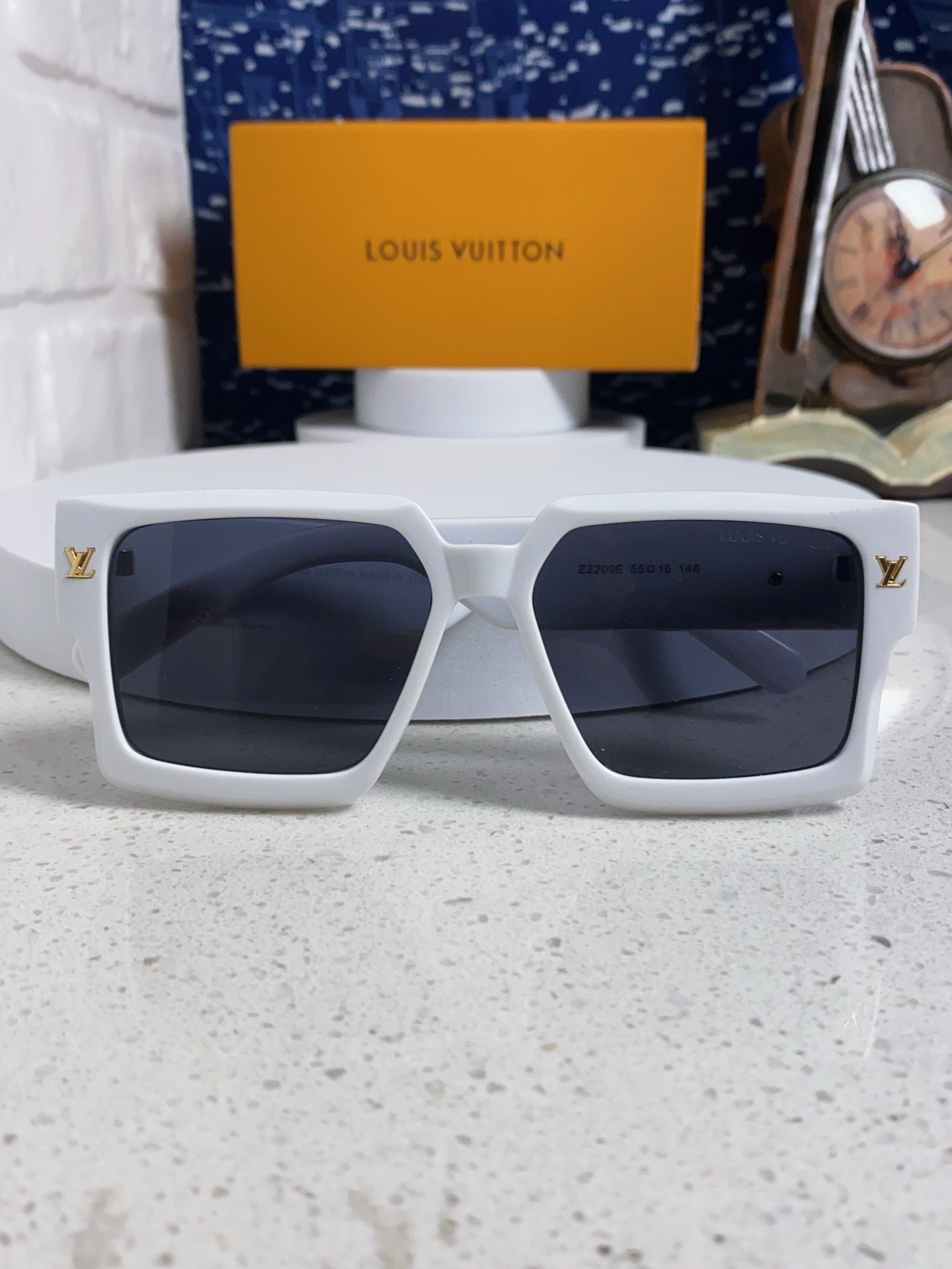 Louis Vuitton Square Silver Lens Sunglasses for Men & Women - 398162 - detail image 9