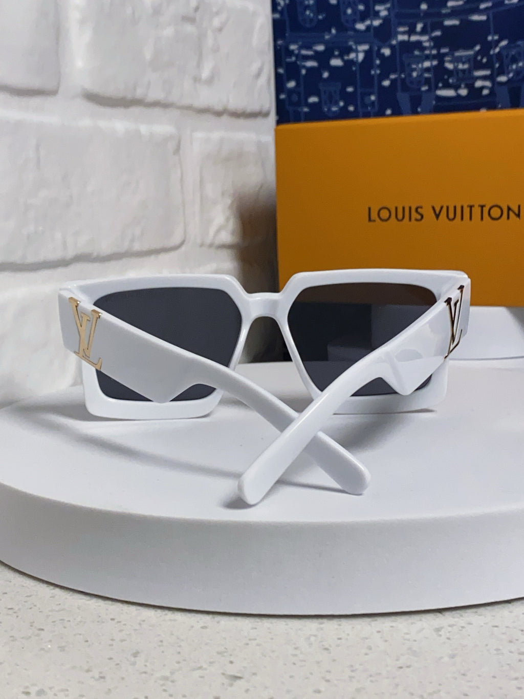 Louis Vuitton Square Silver Lens Sunglasses for Men & Women - 398162 - detail image 3