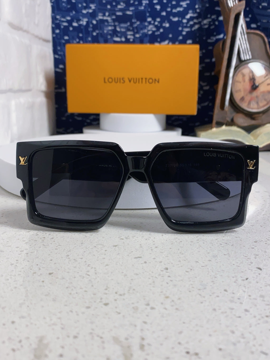 Louis Vuitton Square Gray Lens Sunglasses for Men & Women - 398164 - detail image 9