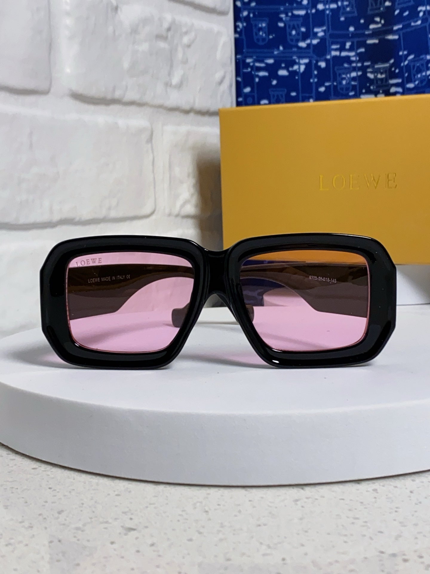 Loewe Fashion Red Lens Sunglasses for Women - detail image 2