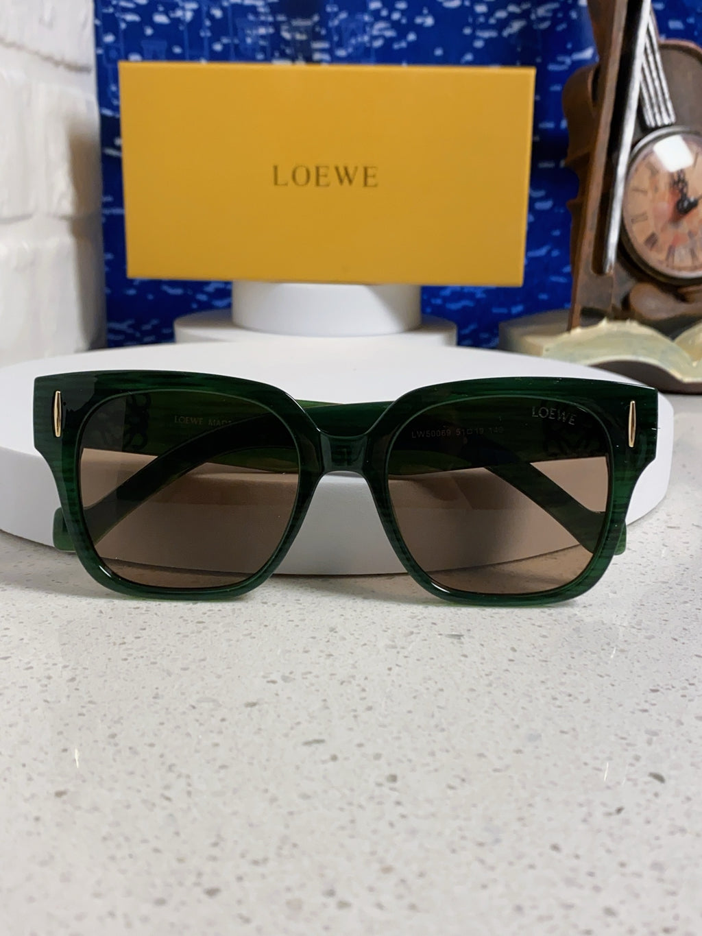 Loewe LW50069 Oversized Brown Lens Sunglasses for Men & Women - 449901 - detail image 9