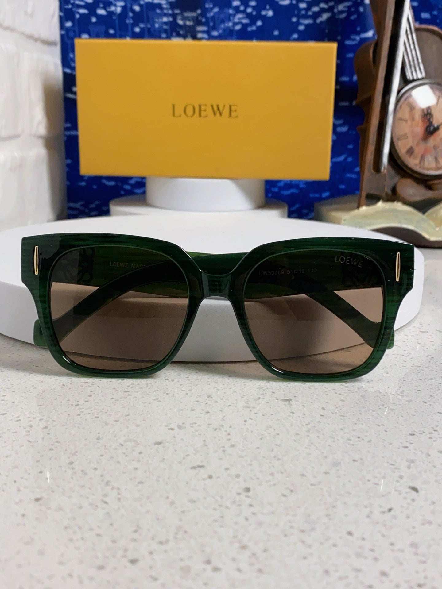 Loewe LW50069 Oversized Brown Lens Sunglasses for Men & Women - 449901 - detail image 9