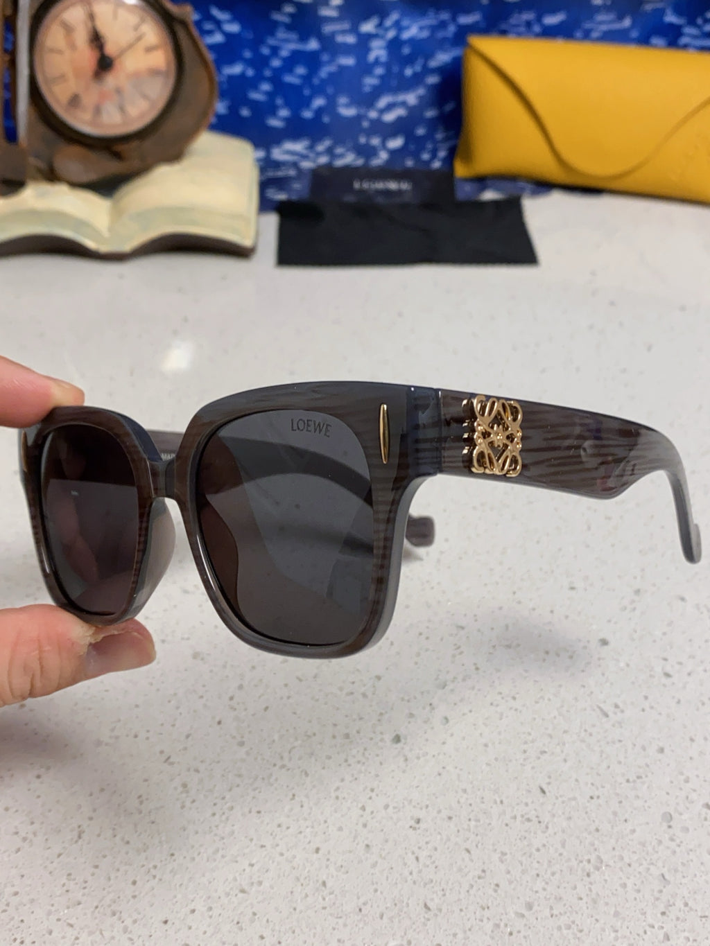 Loewe LW50069 Oversized Black Lens Sunglasses for Men & Women - 449902 - detail image 6